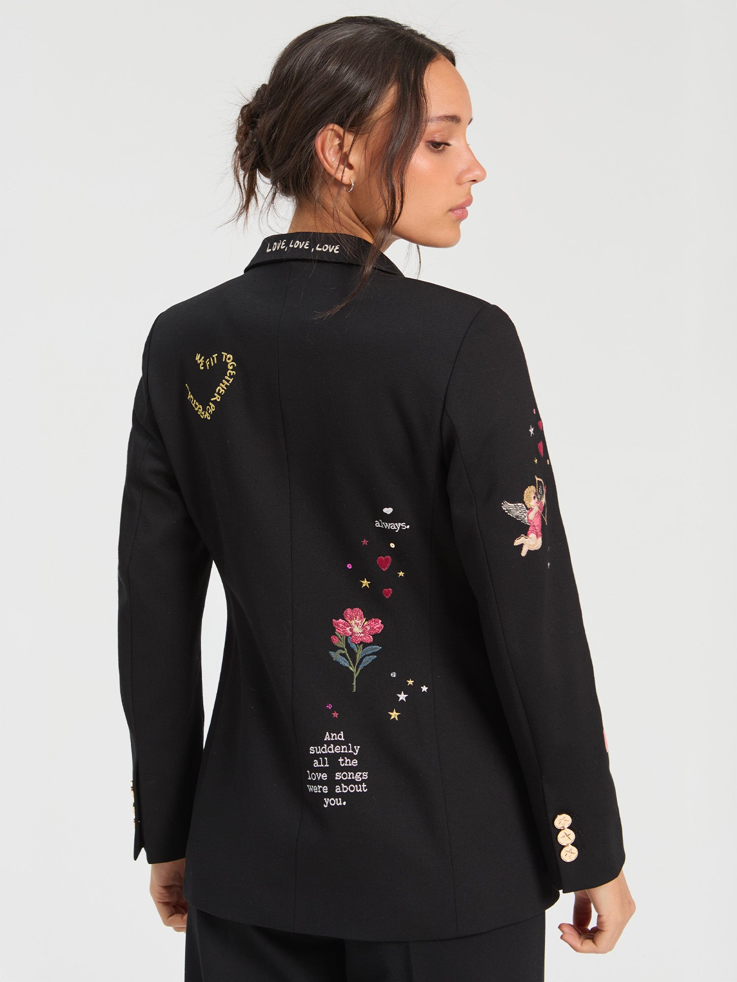 CHAQUETA NEGRO CUPIDO BORDADO
