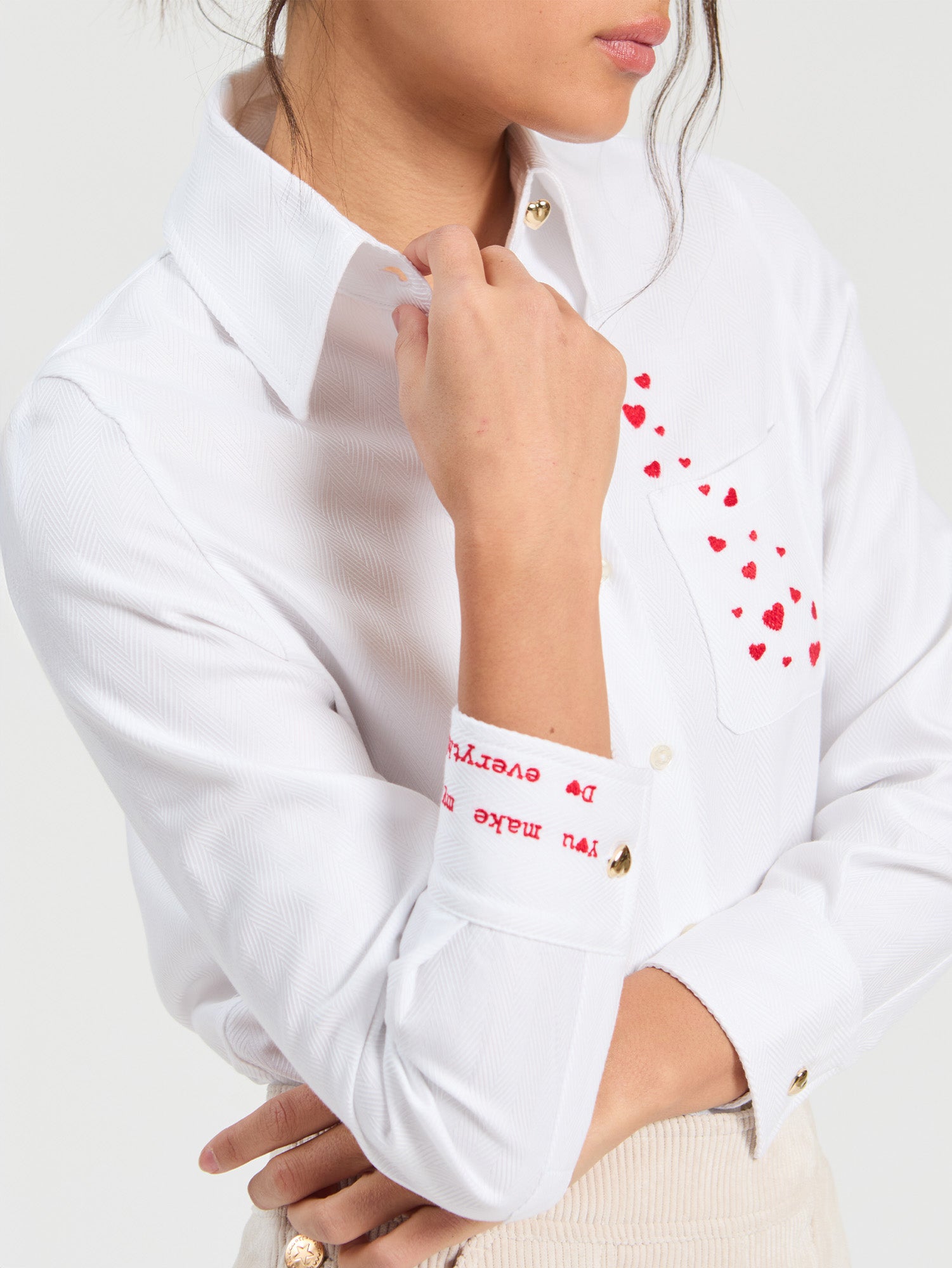 CAMISA ESPIGA BLANCA BORDADO CORAZON