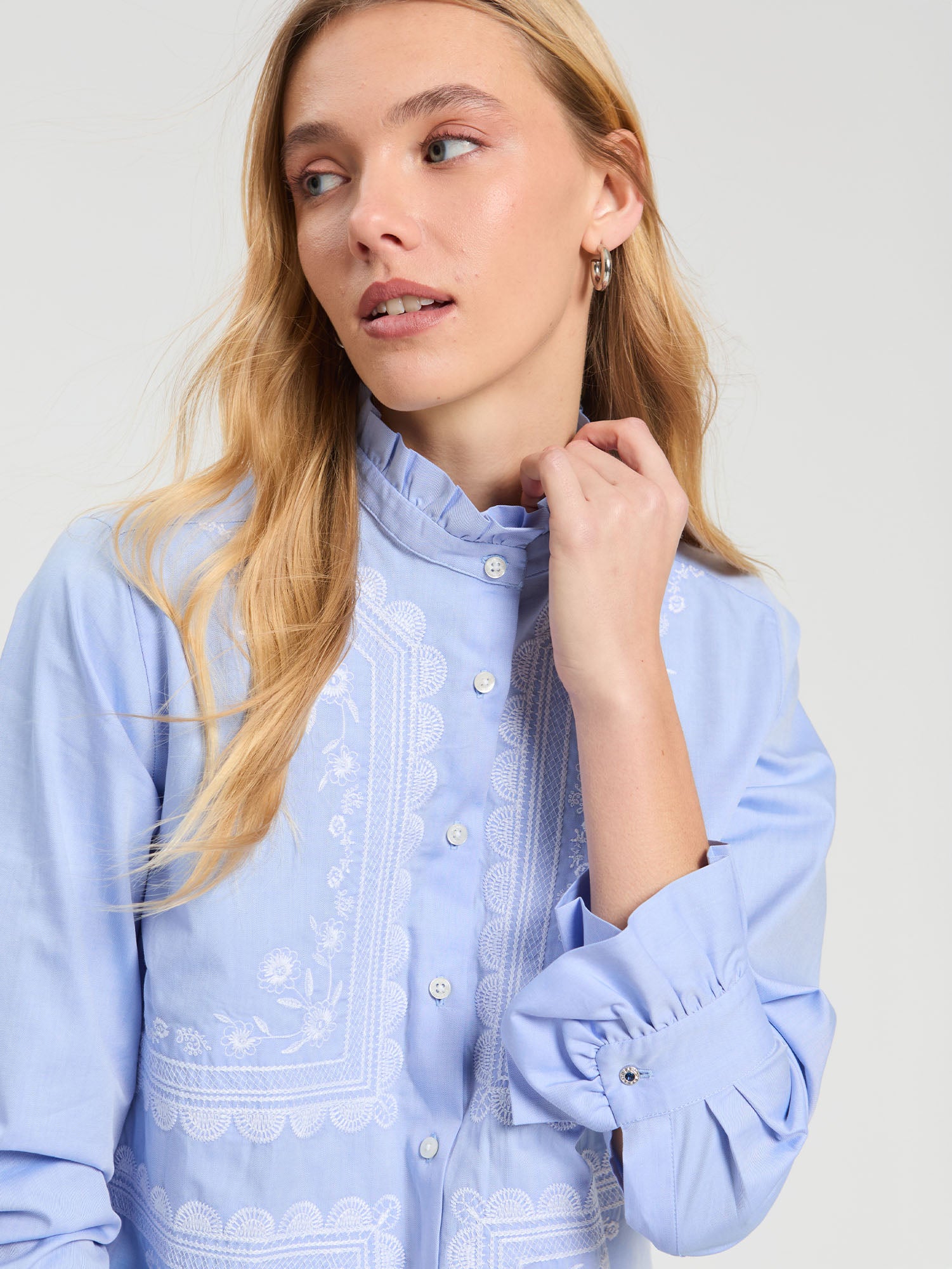 LIGHT BLUE EMBROIDERED SHIRT