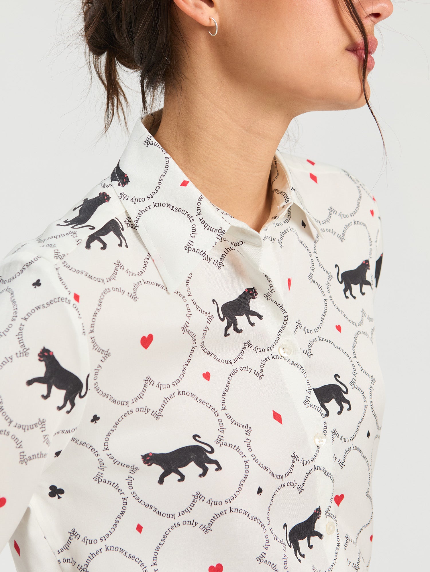 WHITE SHIRT WITH CAT PRINT