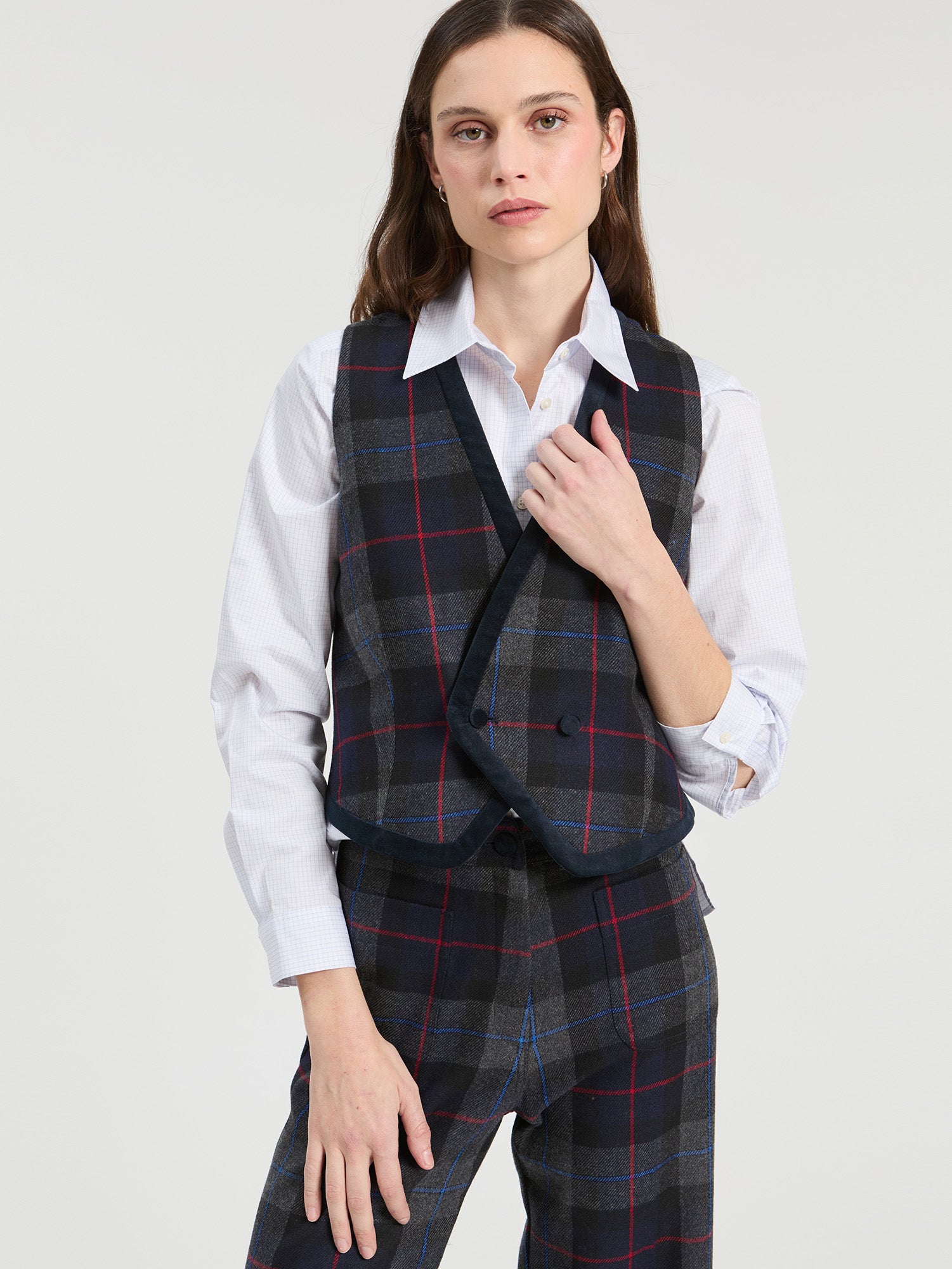 GREY SCOTTISH VEST