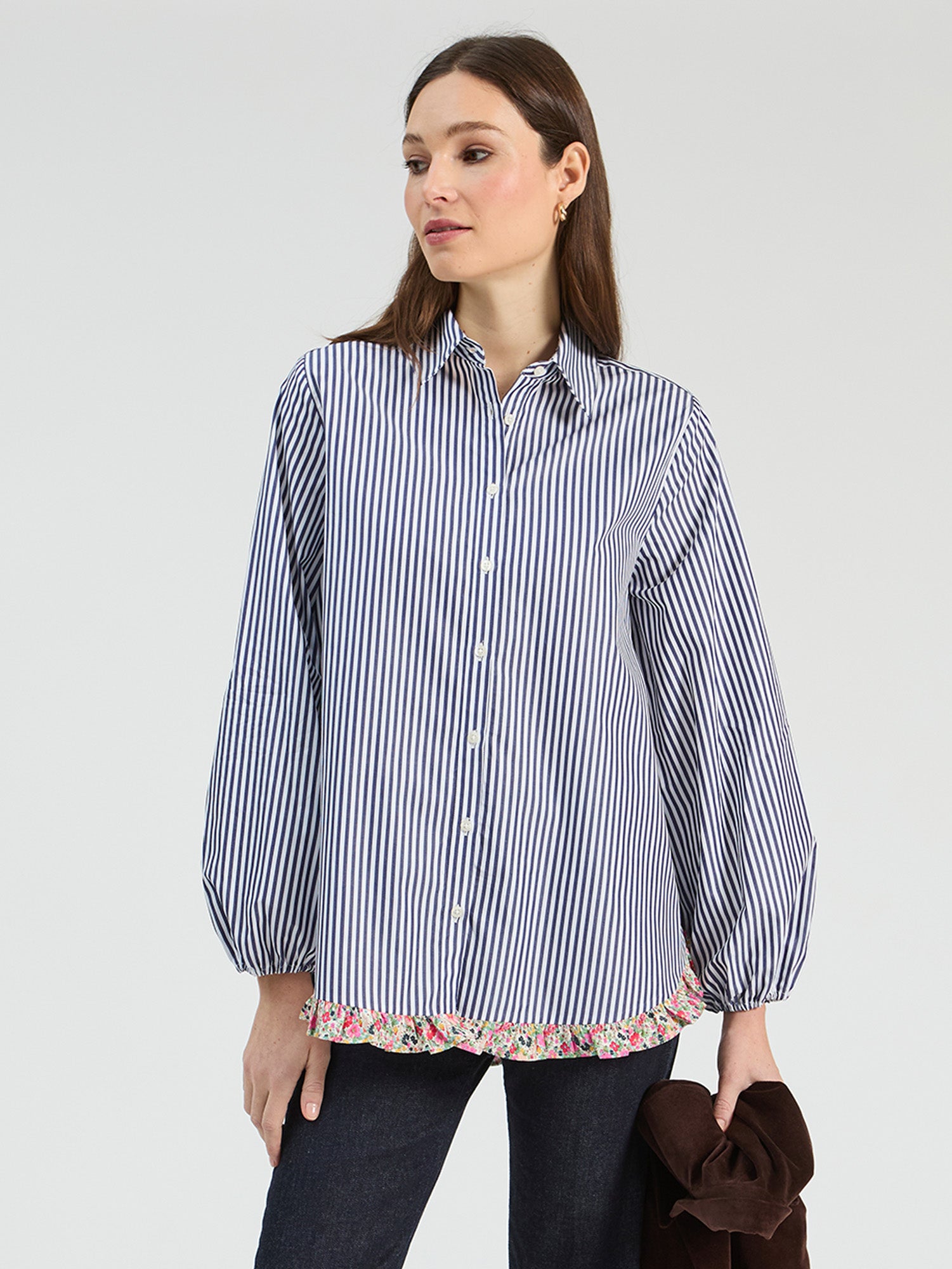 STRIPED SHIRT FRILL MINI FLOWER ON THE HEM
