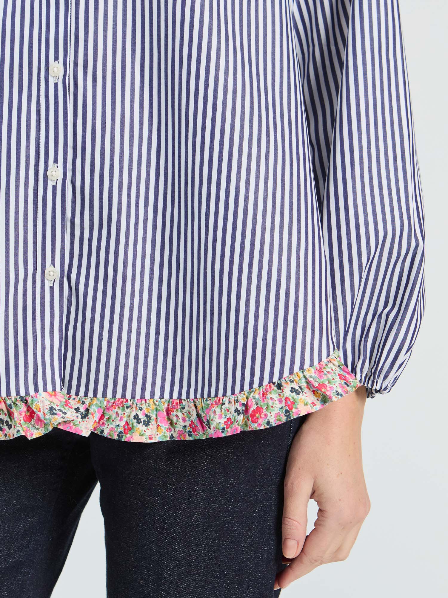 STRIPED SHIRT FRILL MINI FLOWER ON THE HEM