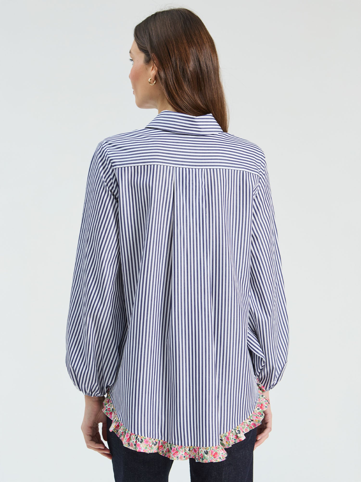 STRIPED SHIRT FRILL MINI FLOWER ON THE HEM