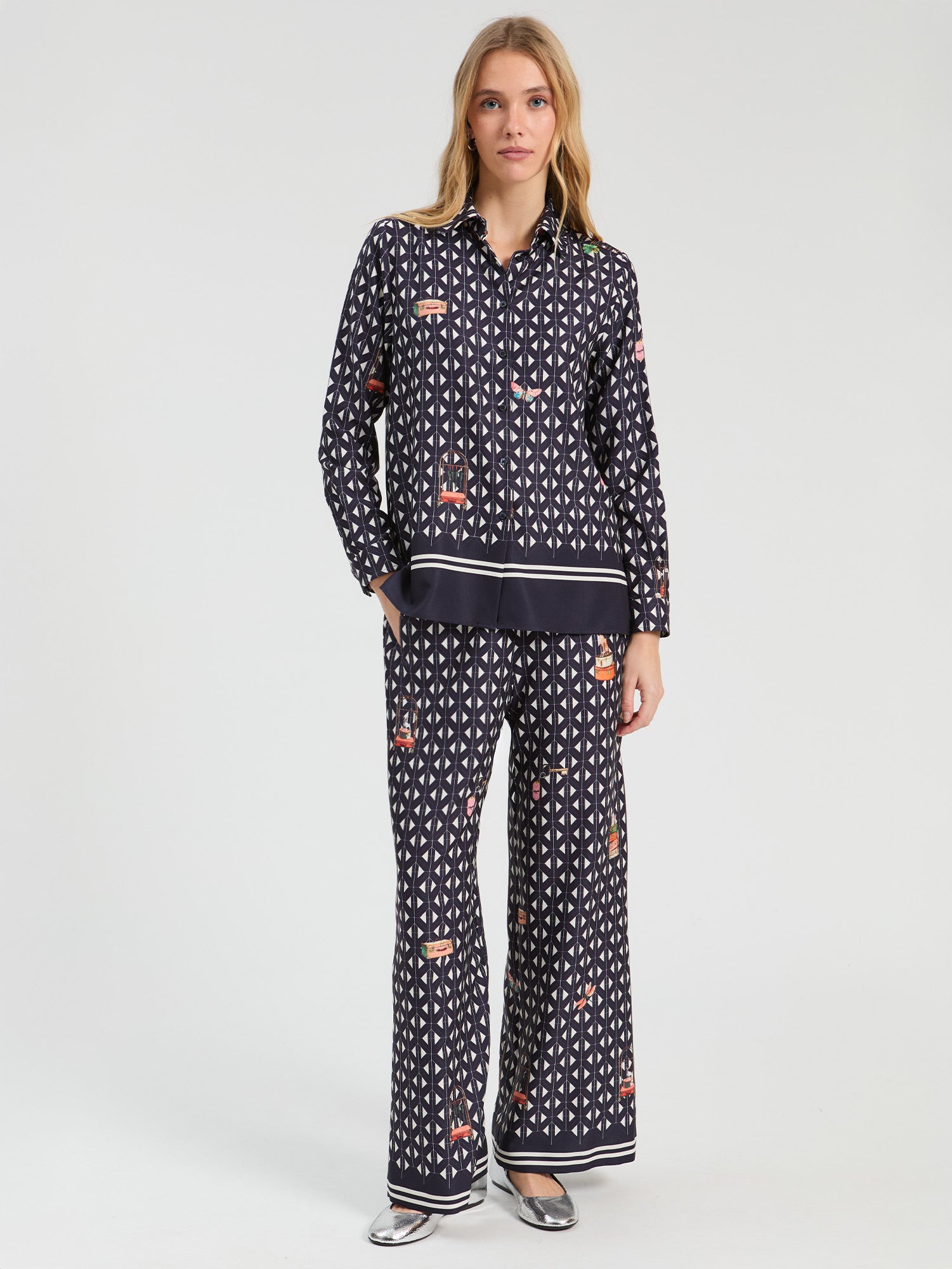 GEOMETRIC MARINE HOTEL PANTS