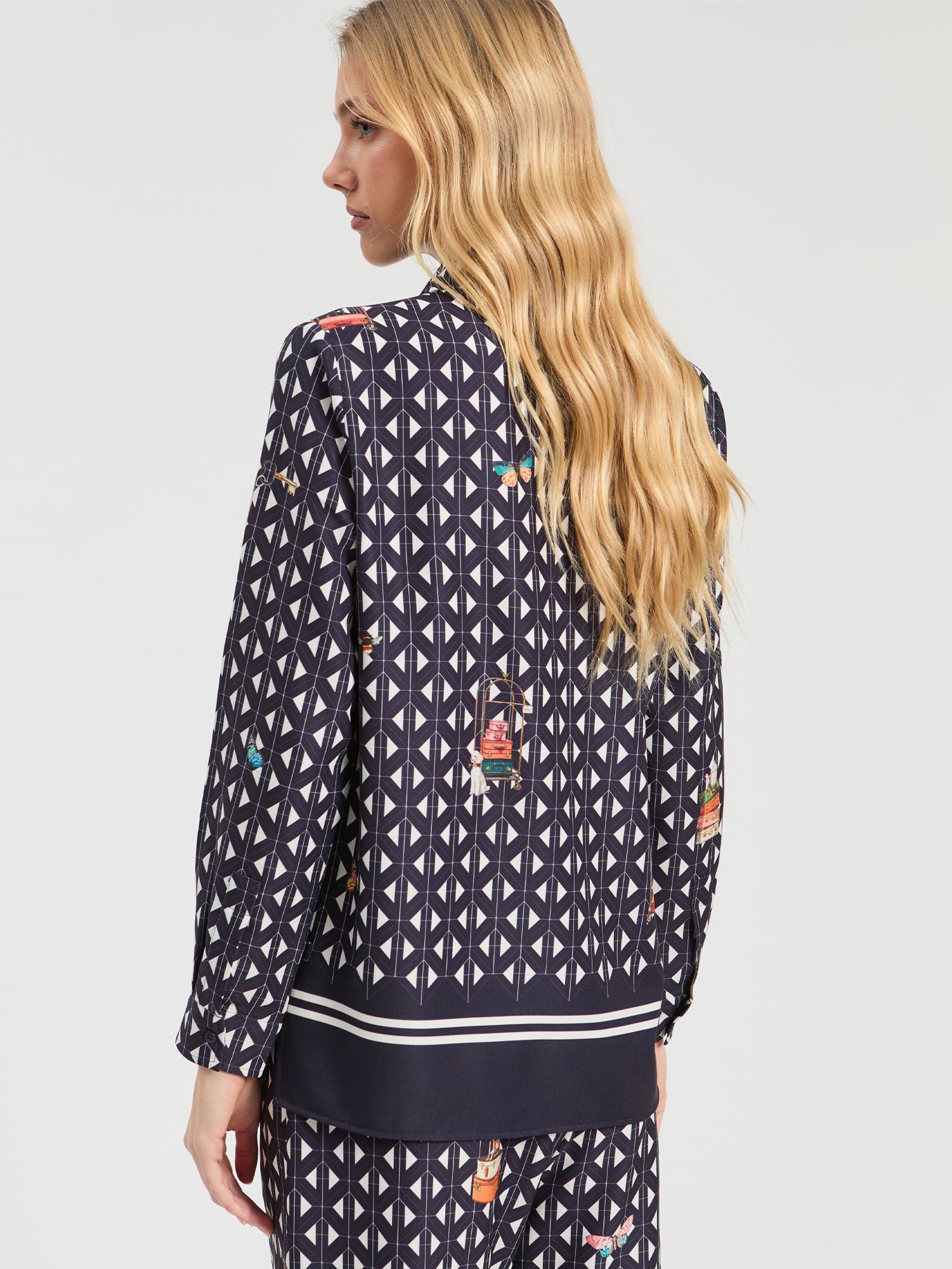 GEO NAVY HOTEL SHIRT