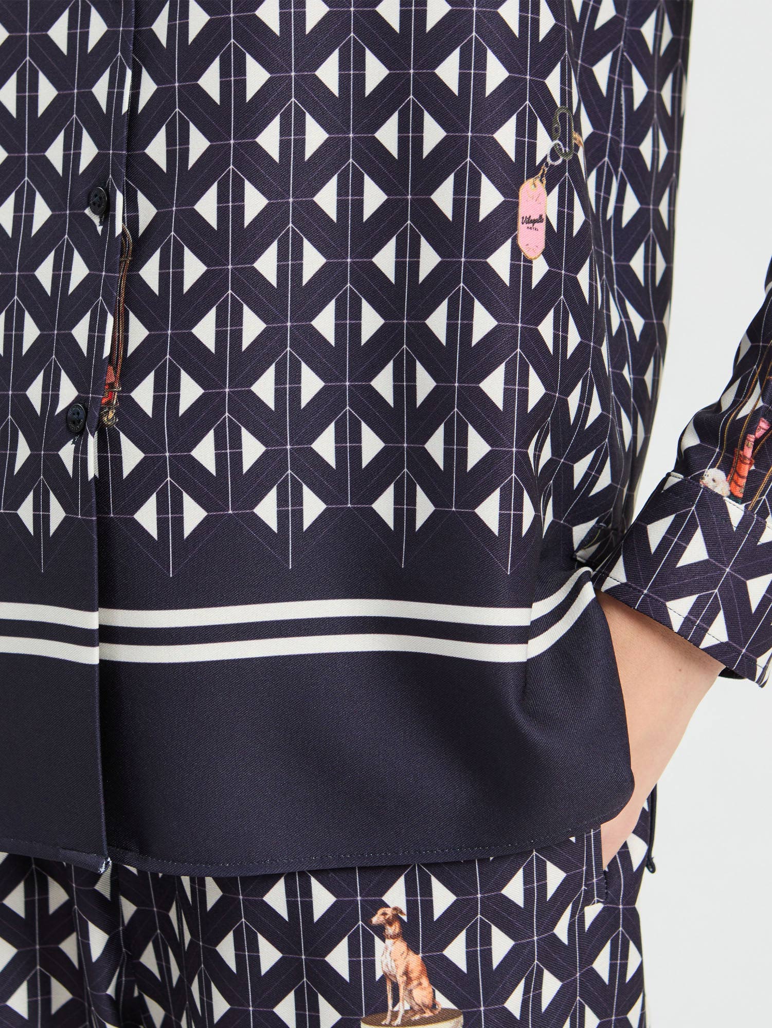 GEO NAVY HOTEL SHIRT