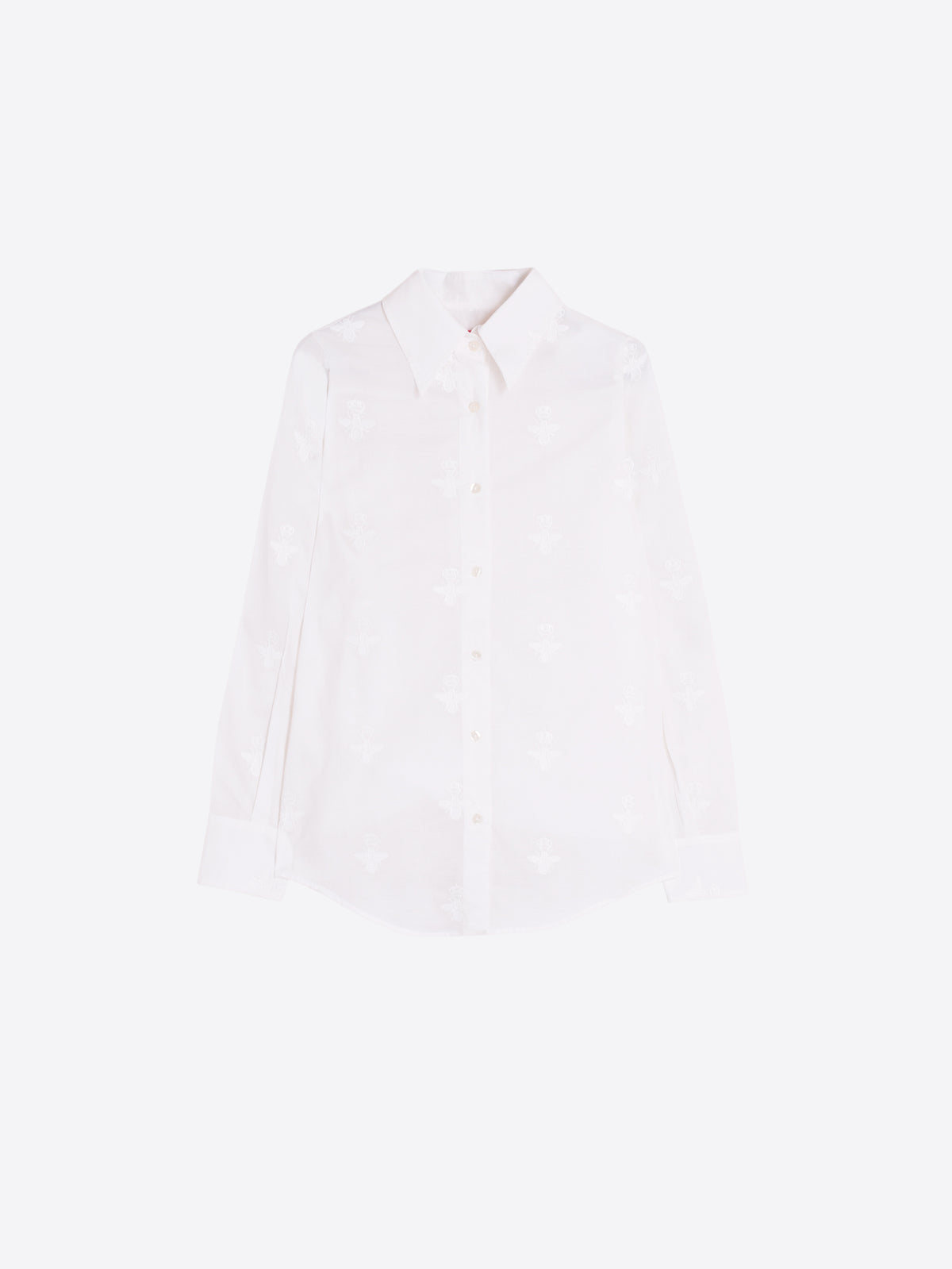 Camisa blanca clásica con bordado suizo sutil