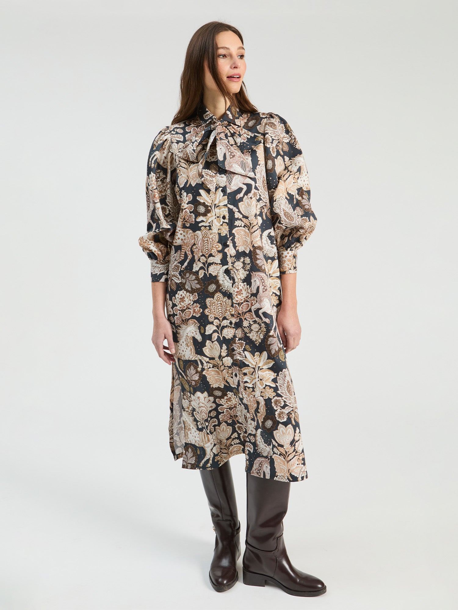 BLACK AND BEIGE HORSE MIDI DRESS