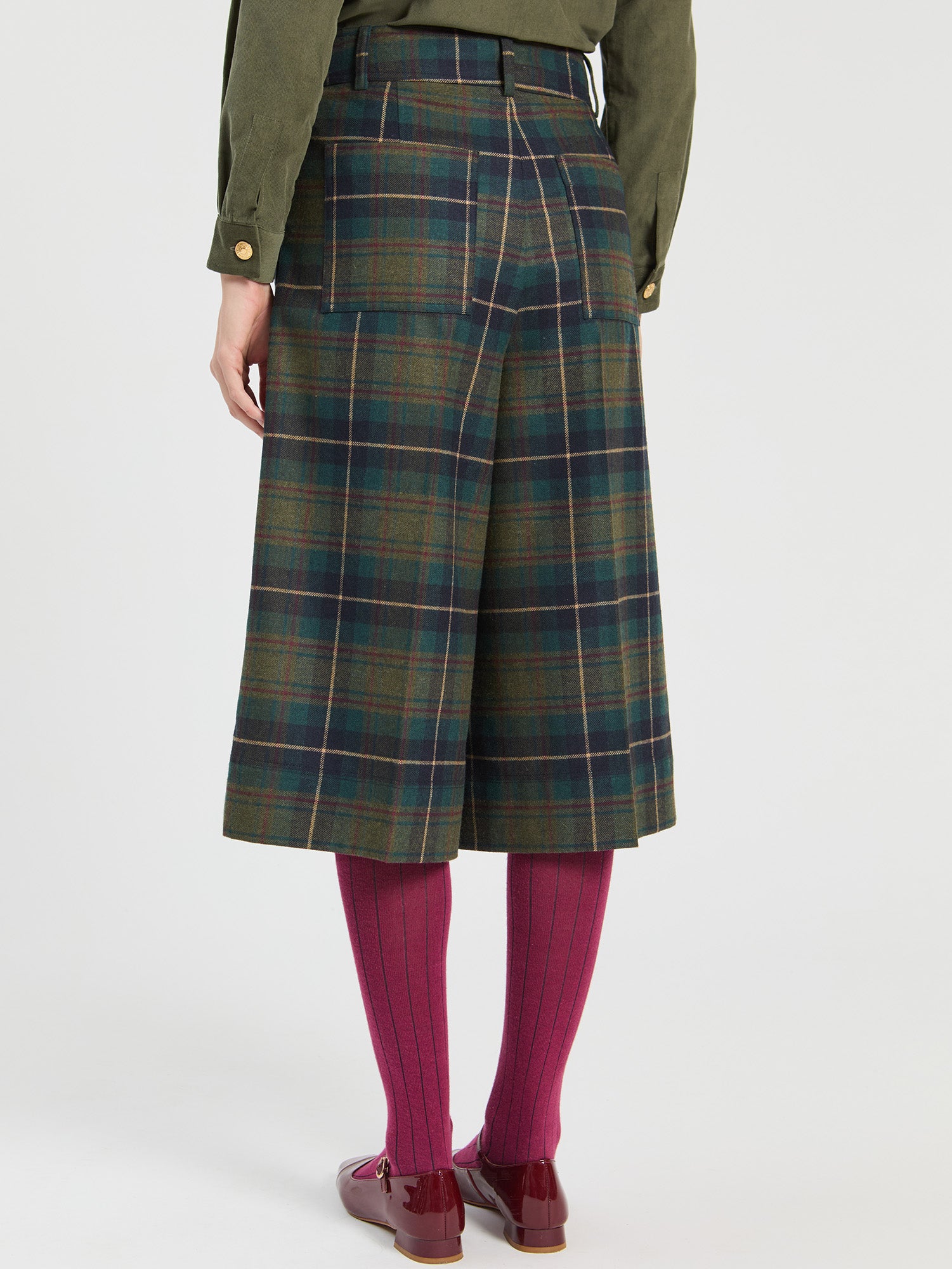 GREEN BURGUNDY PLAID WOOL SHORTS