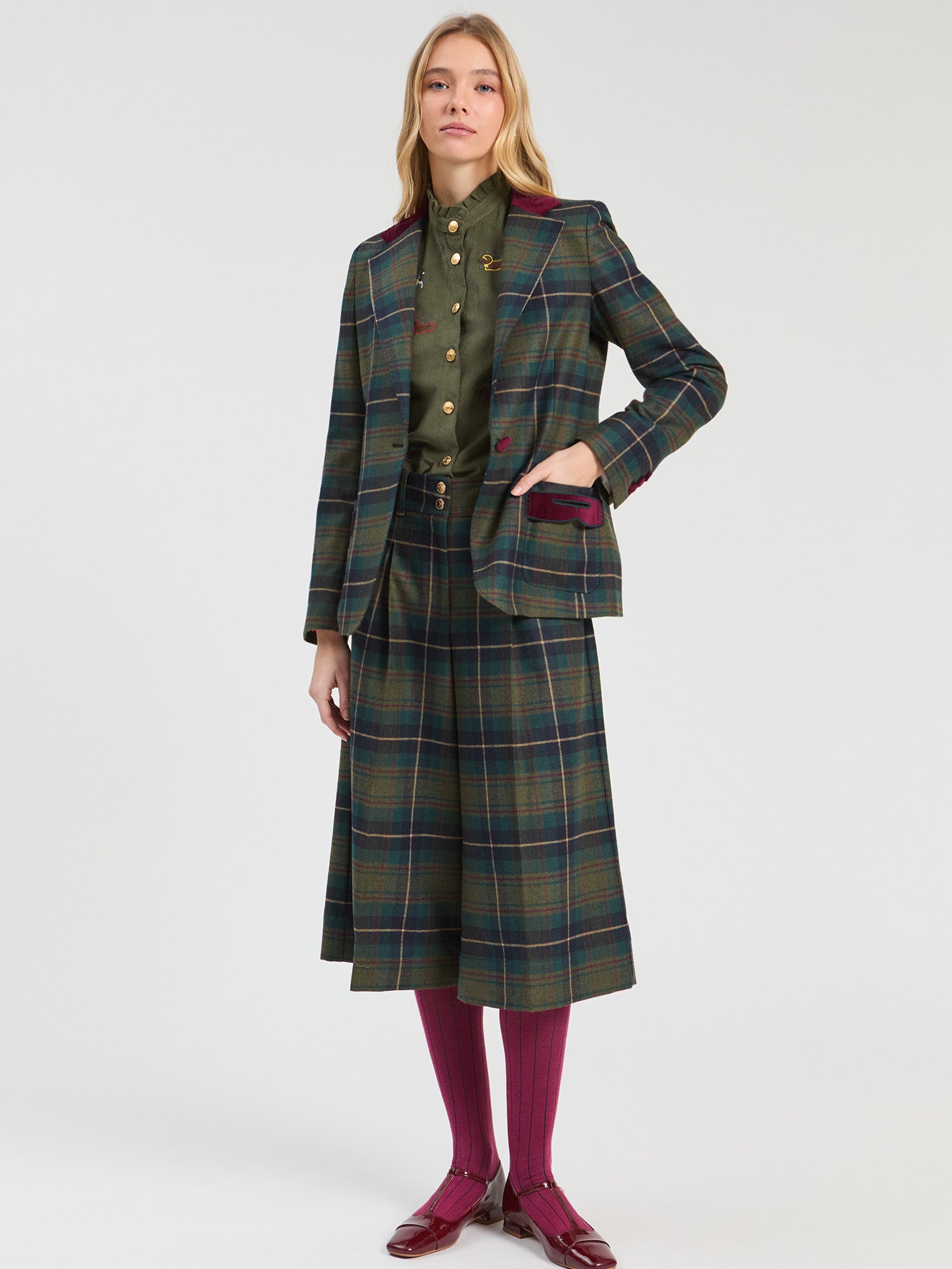 GREEN BURGUNDY PLAID WOOL SHORTS