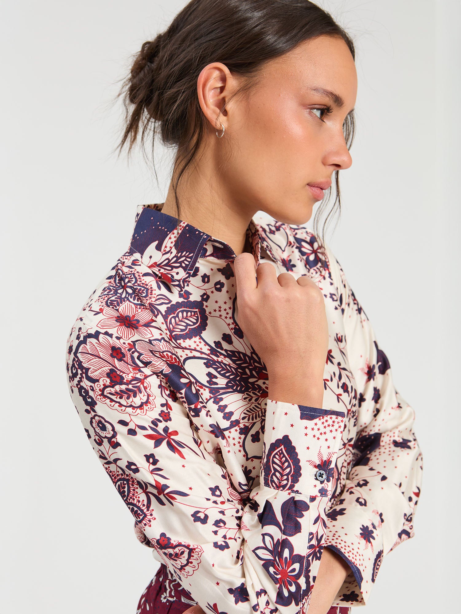 STAR FLOWER PRINT SHIRT ECRU