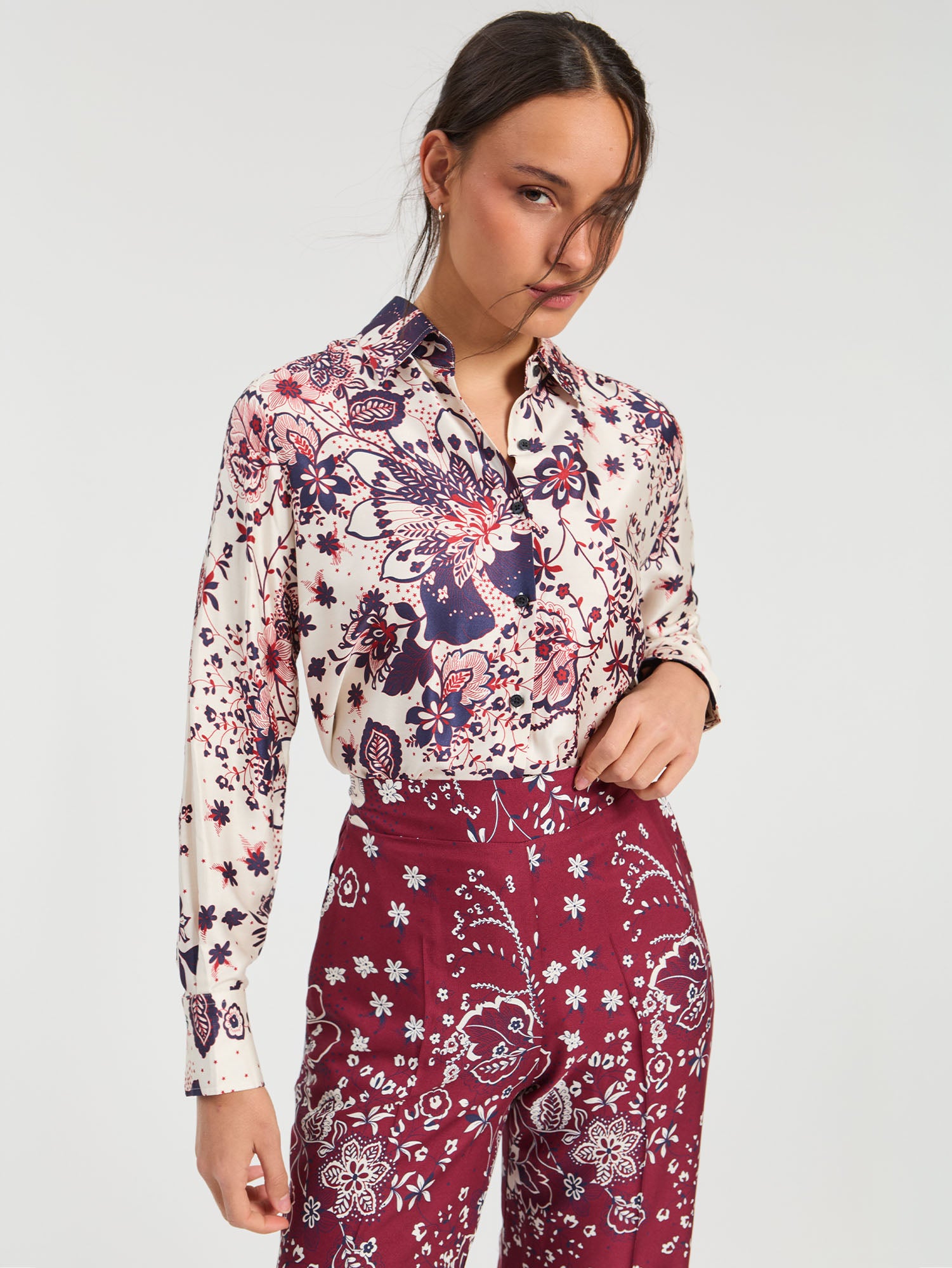 STAR FLOWER PRINT SHIRT ECRU