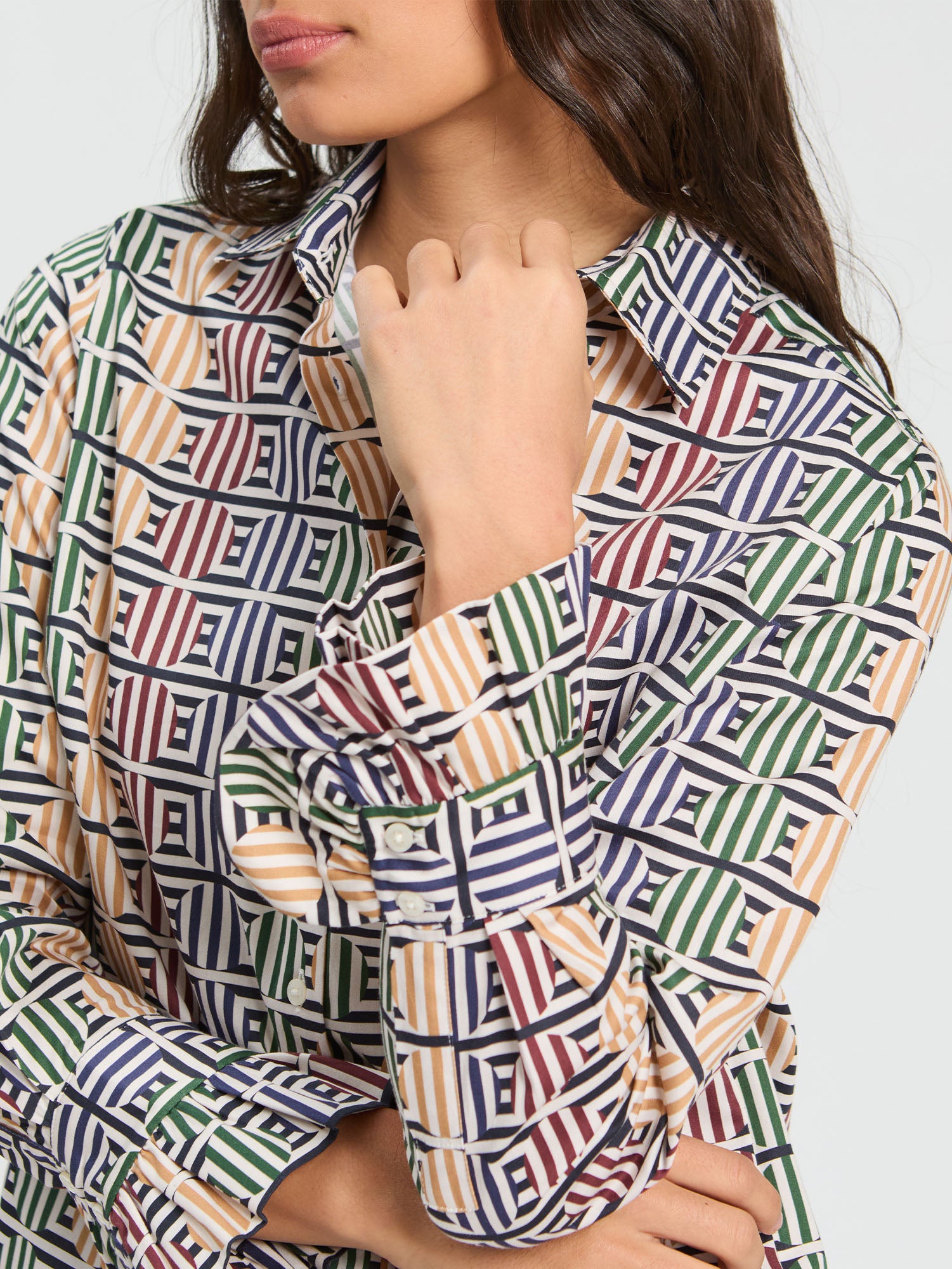 GEOMETRIC CIRCLE PRINT SHIRT