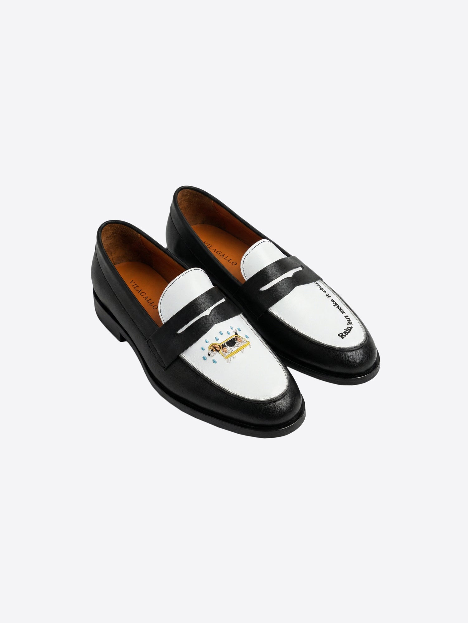 EMBROIDERED BLACK AND WHITE LOAFER