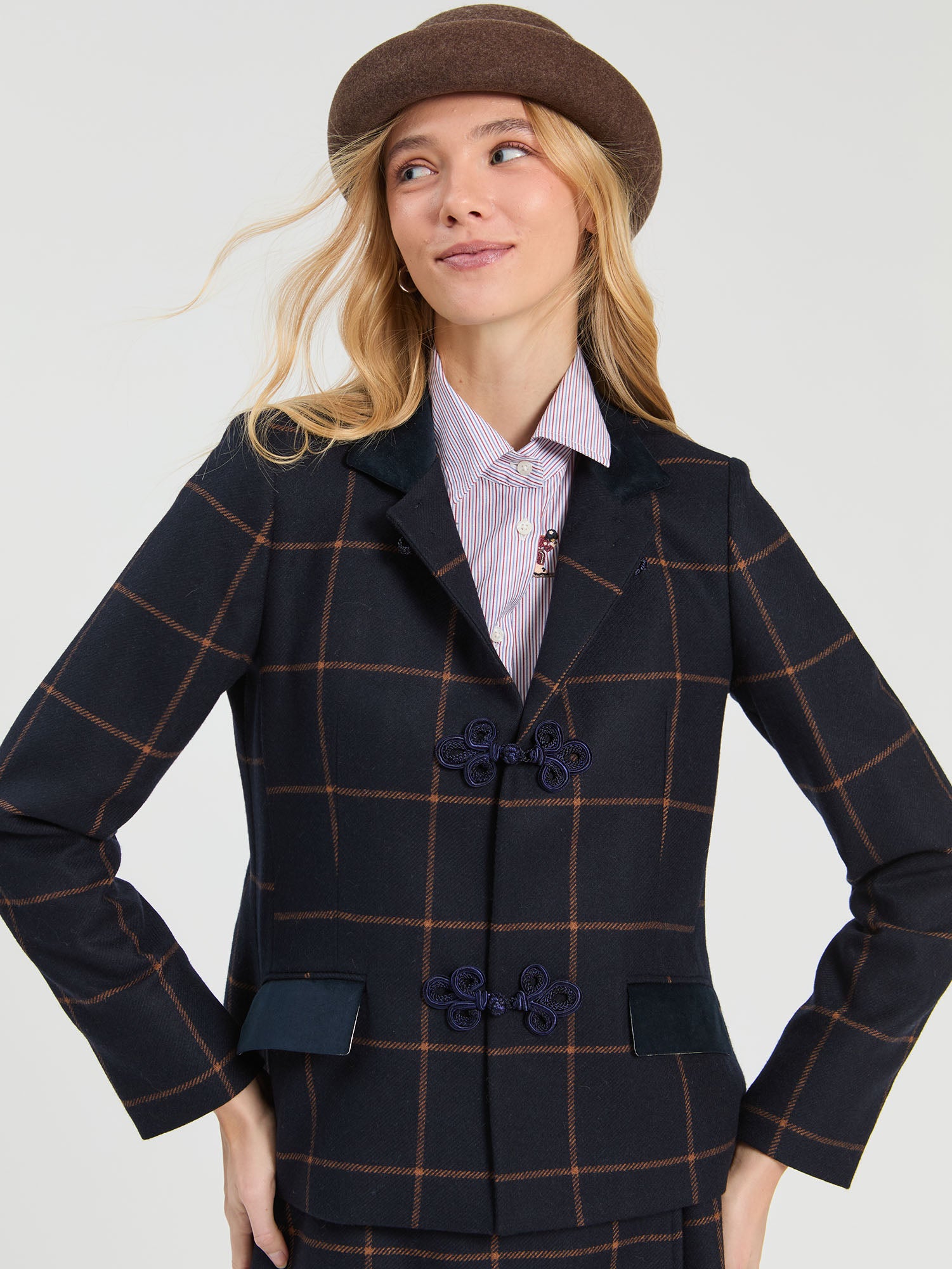 WOOL PLAID JACKET XL NAVY AND CAMEL
