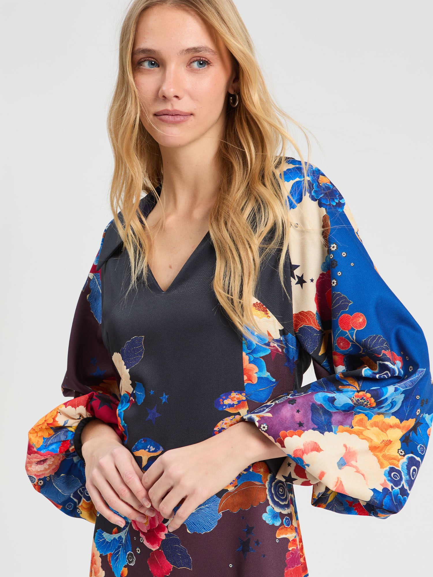 BLUE MULTICOLOR LONG DRESS WITH FLOWERS AND MUSHROOMS