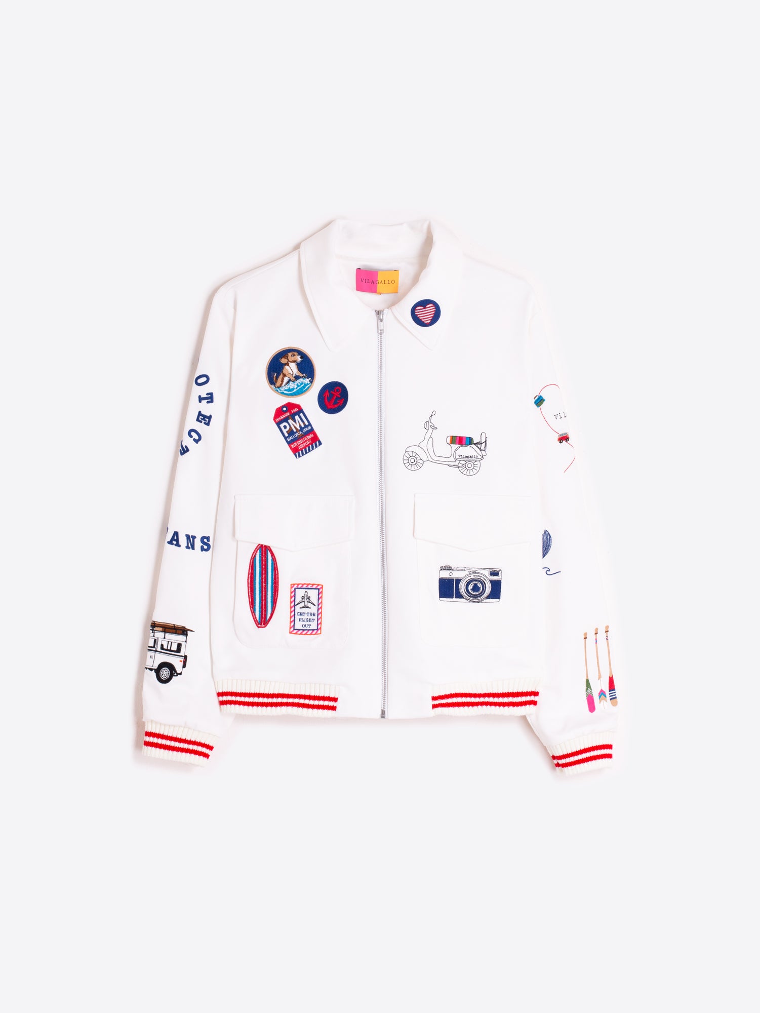 CHAQUETA BLANCA PARCHES BORDADOS
