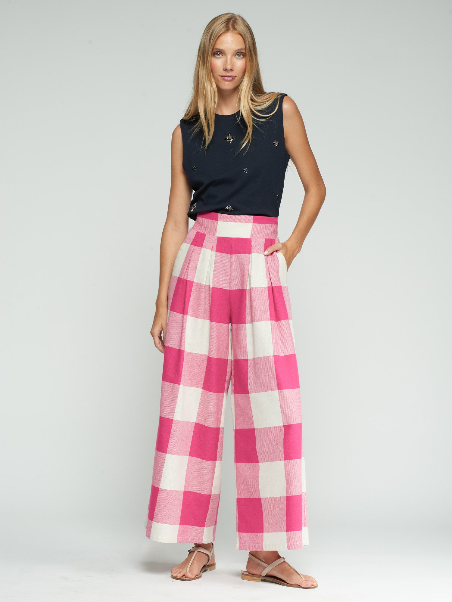 PANTALÓN CULOTTE DE CUADROS ROSA Y BLANCO