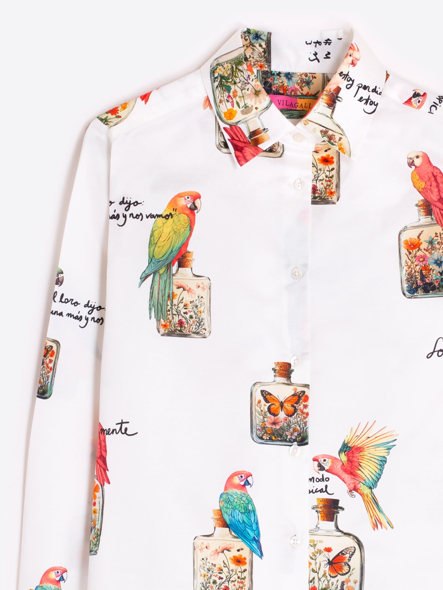 CAMISA BLANCA ESTAMPADO LOROS