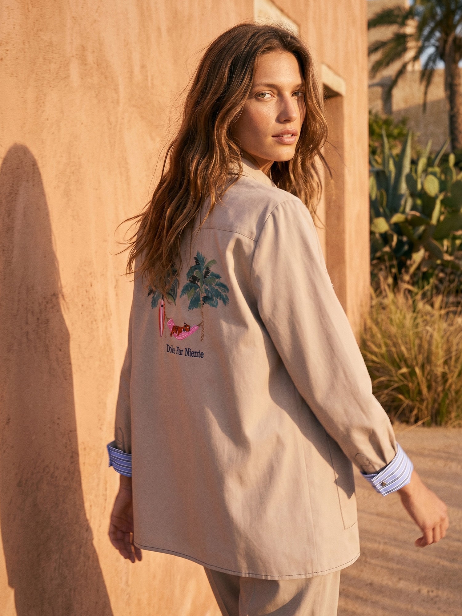 CHAQUETA BEIGE BOTONES DE COLORES