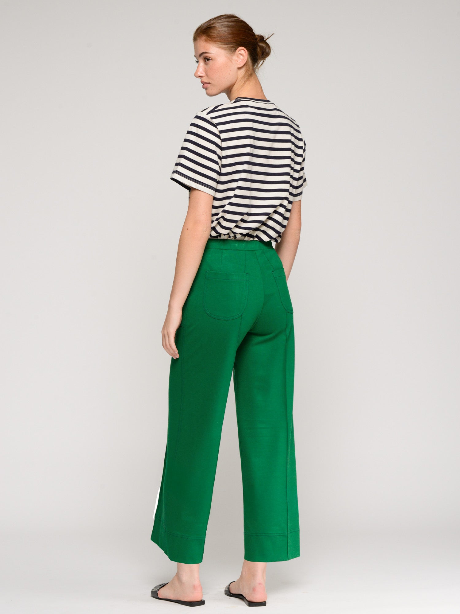 PANTALÓN VERDE ANCHO COSTURAS DELANTERAS