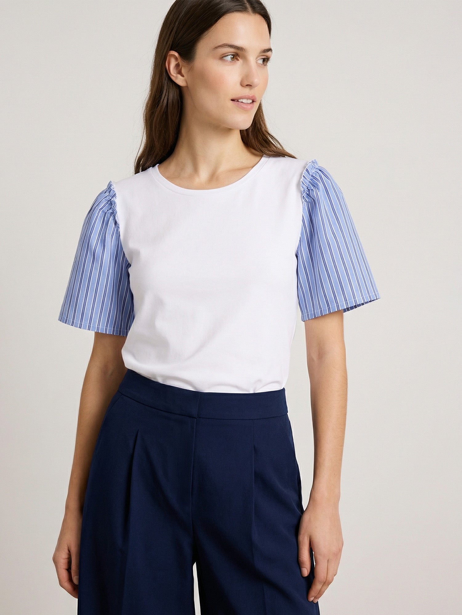 CAMISETA BLANCA MANGA CORTA RAYAS