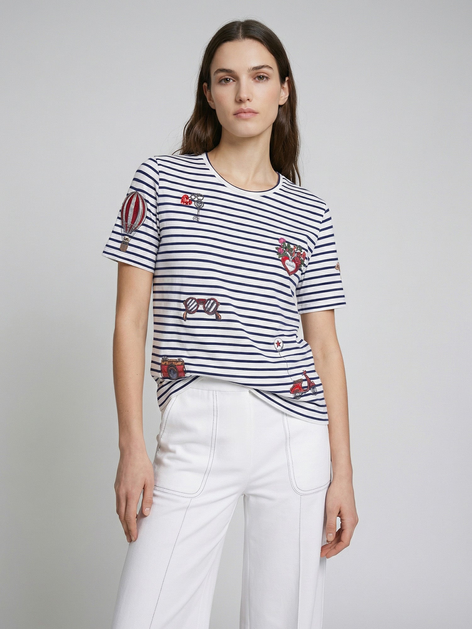 CAMISETA MARINERA PARCHES ILUSTRADOS