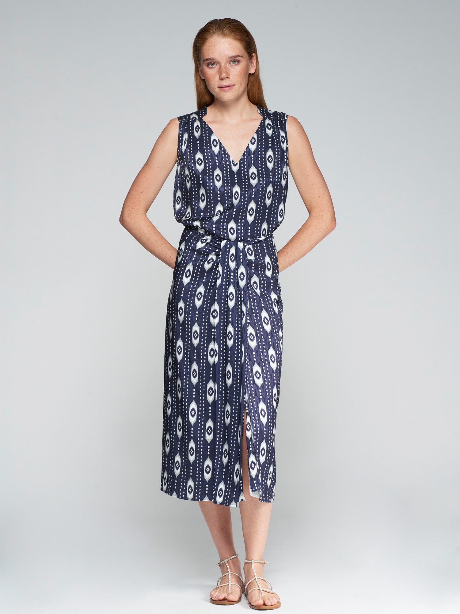 FALDA MIDI IKAT NAVY JACQUARD