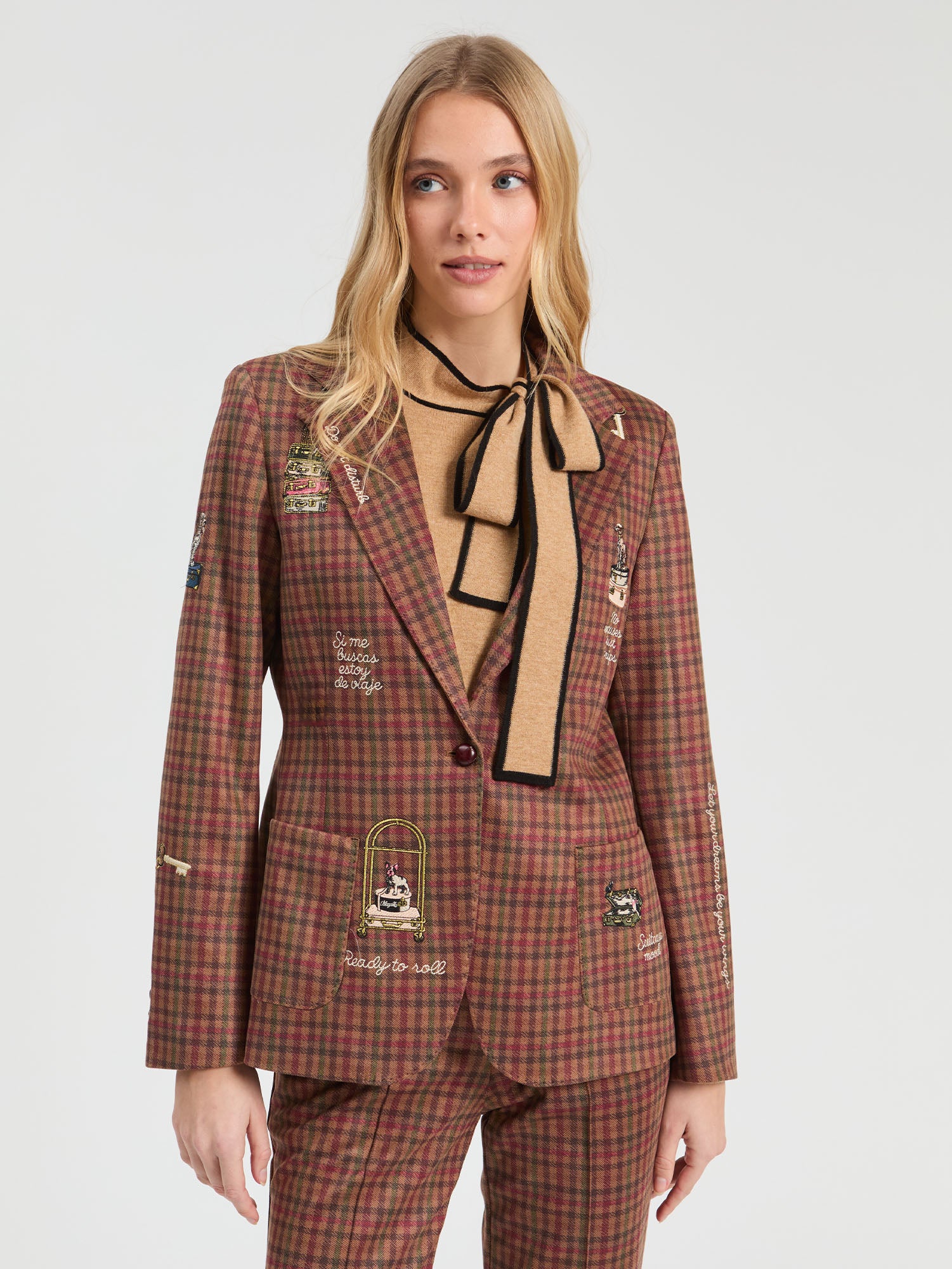CHAQUETA BORDADO HOTEL PATA DE GALLO TEJA
