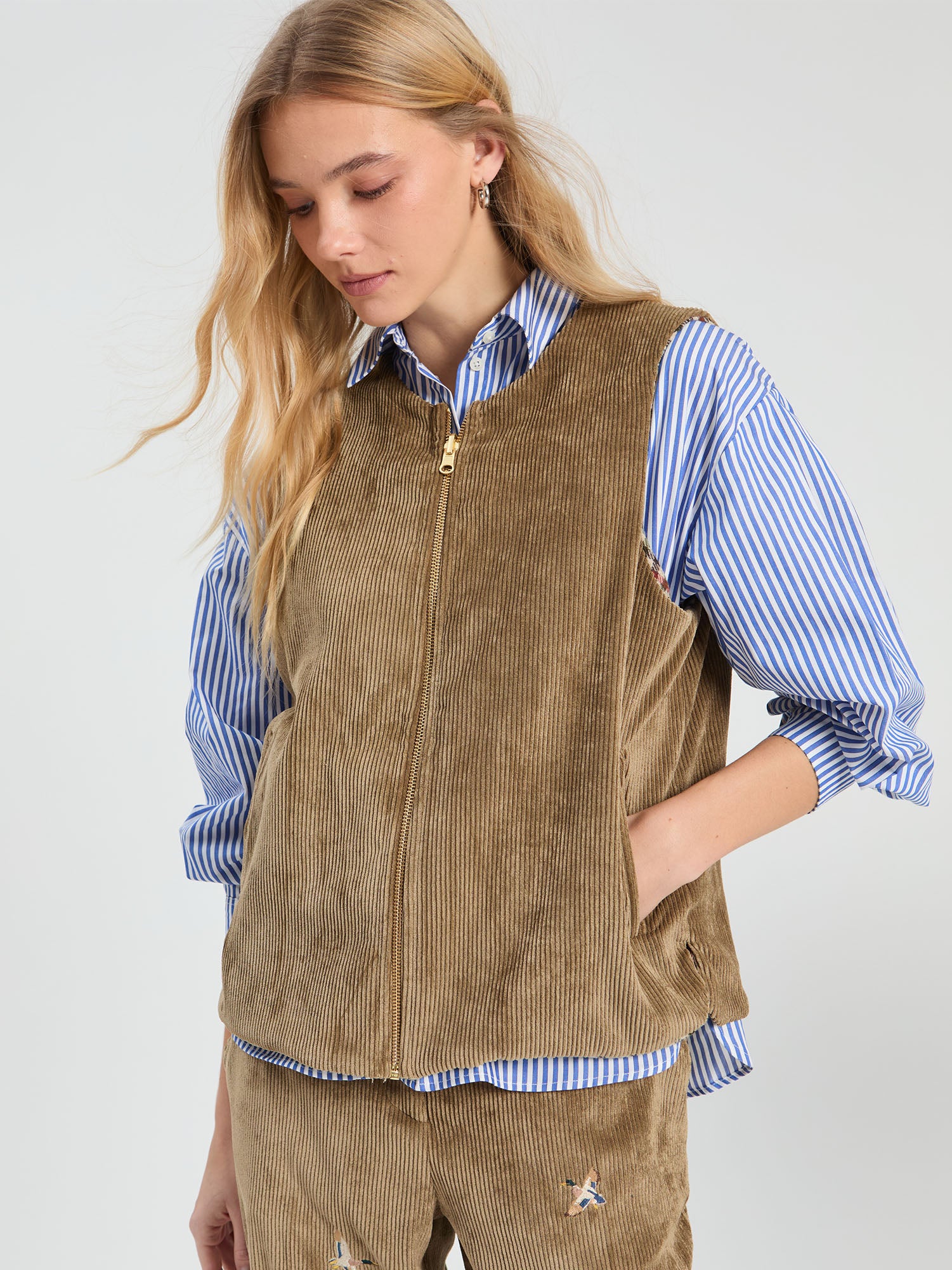 REVERSIBLE CORDUROY VEST CAMEL AND PLAID