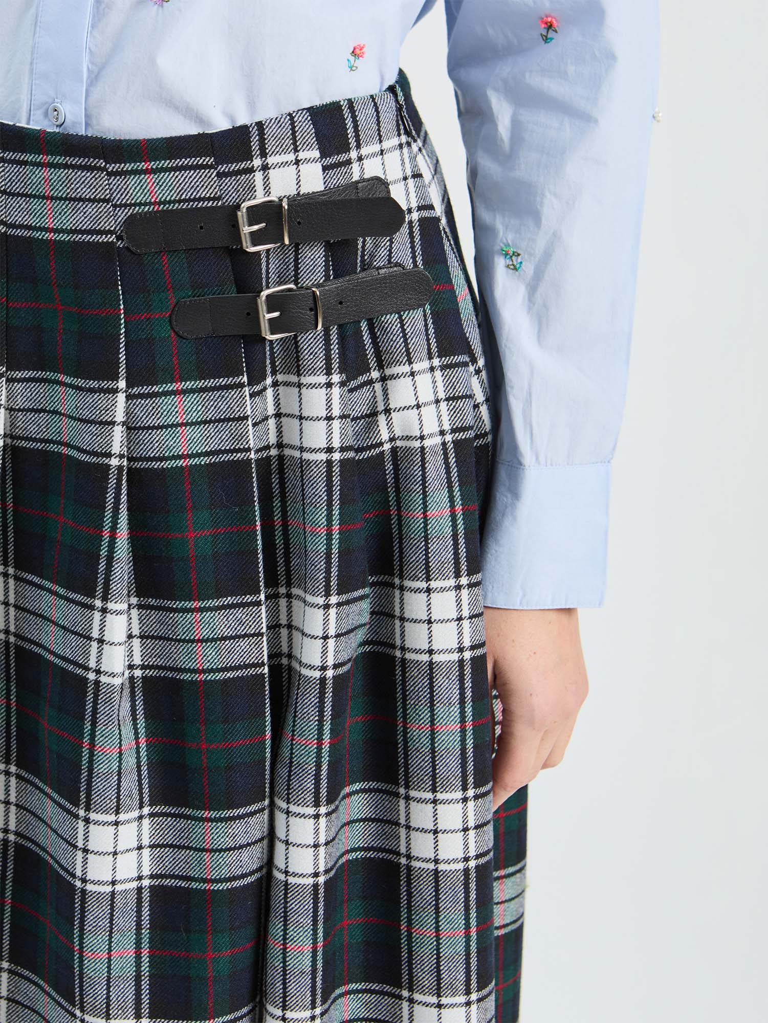 LONG SCOTTISH SKIRT BUCKLES