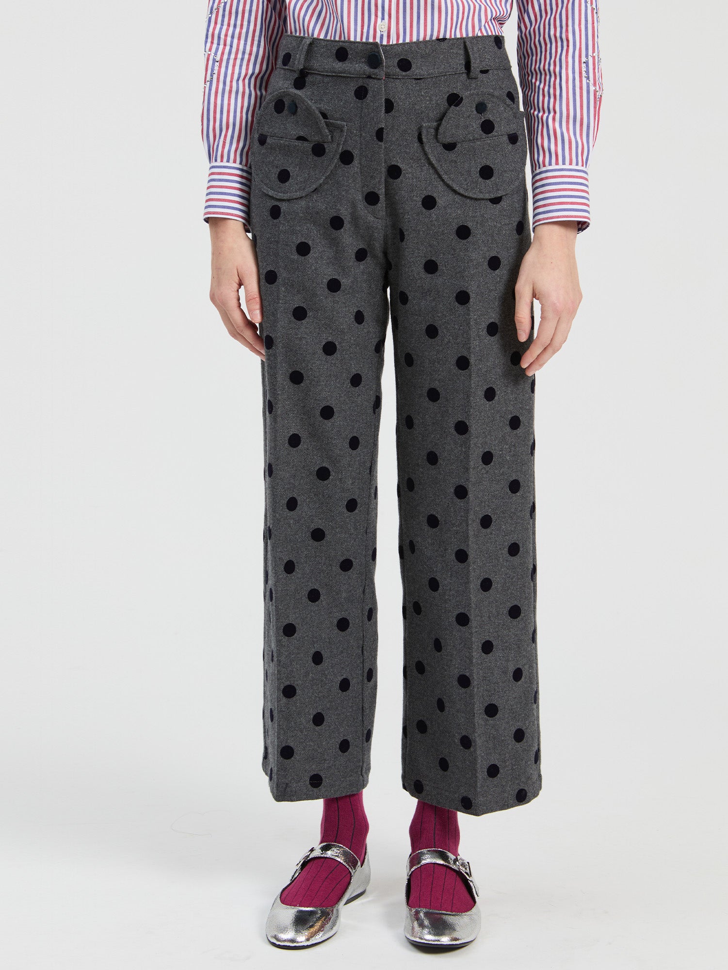 PANTALÓN TRAJE LUNARES DETALLES BOLSILLO