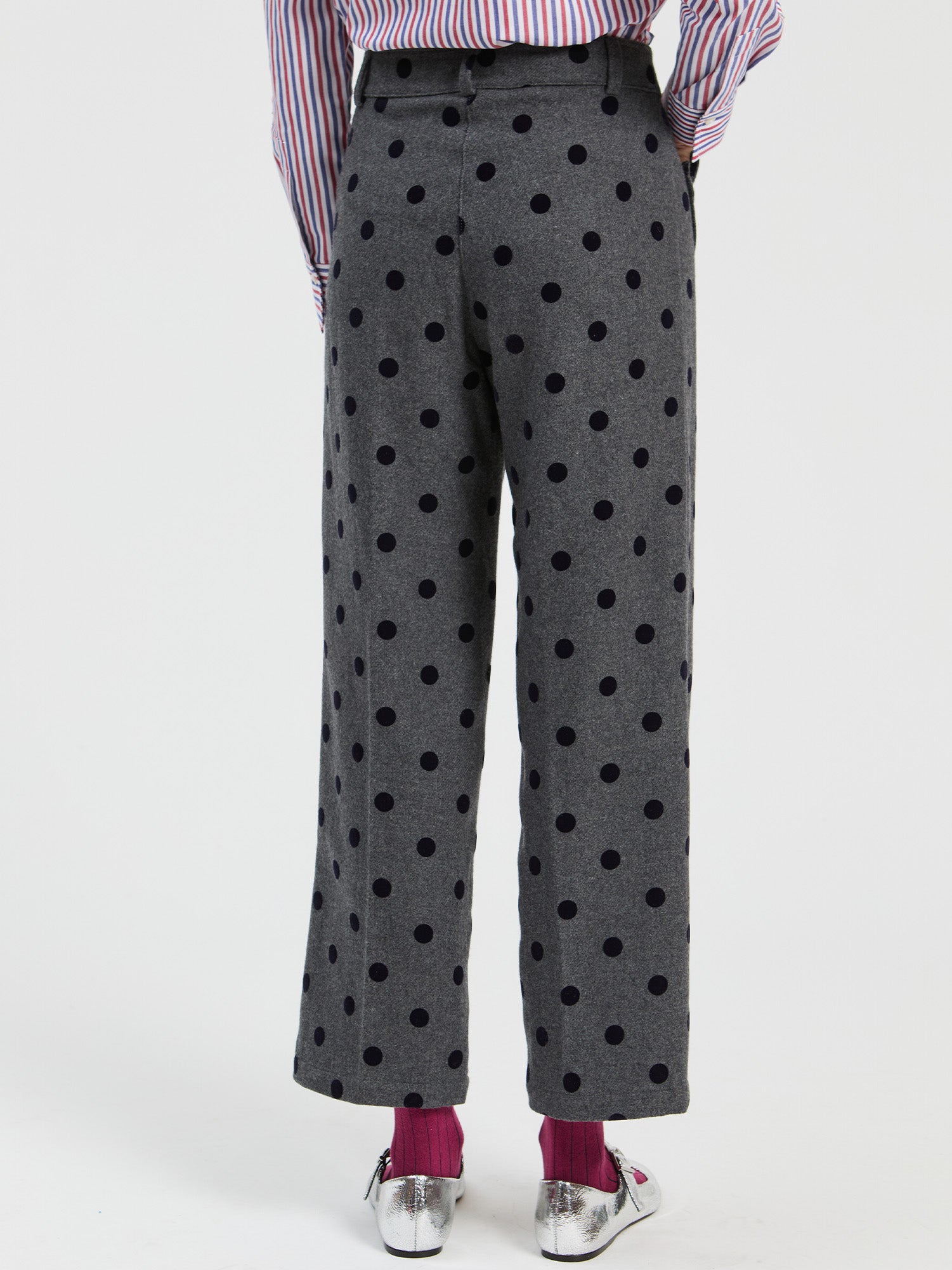 PANTALÓN TRAJE LUNARES DETALLES BOLSILLO