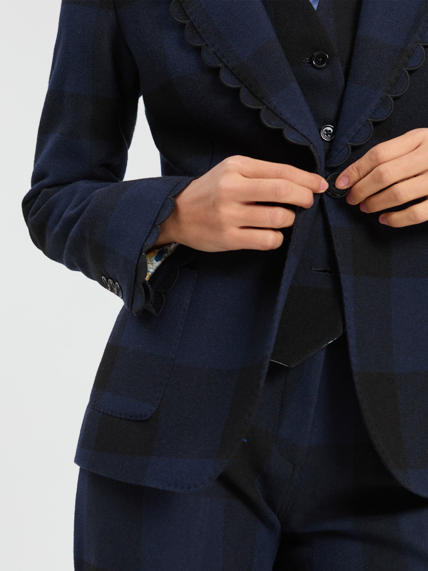 NAVY BLACK GINGHAM JACKET