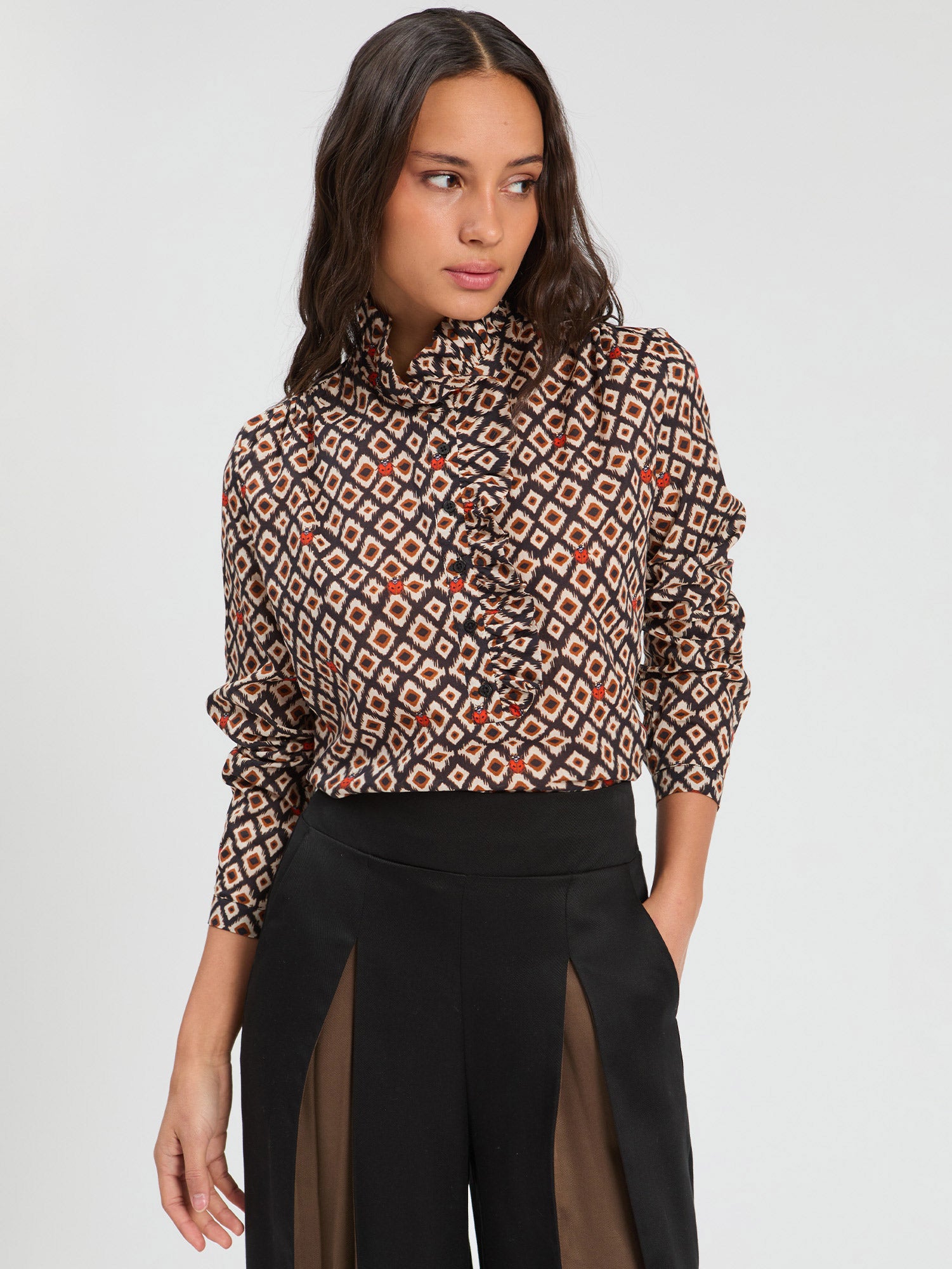 CAMISA IKAT MARIQUITAS VOLANTES