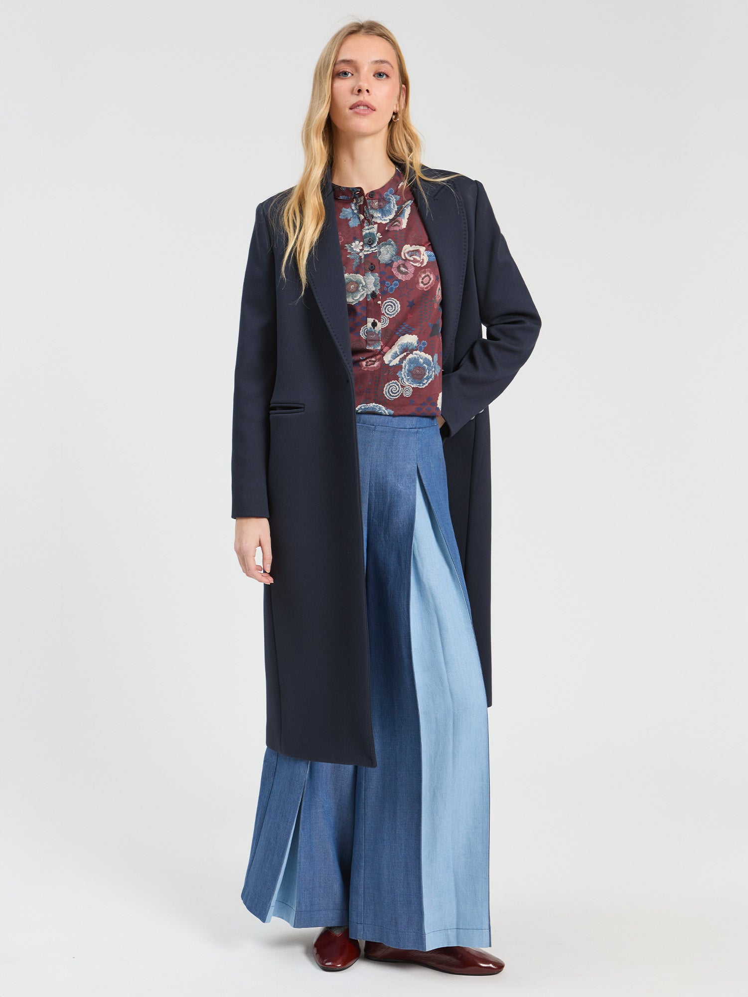 NAVY PONTÉ KNIT COAT