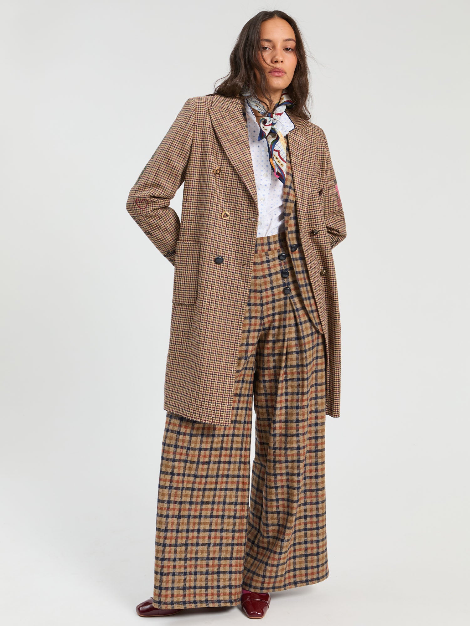 HOUNDSTOOTH BURGUNDY NORIA COAT