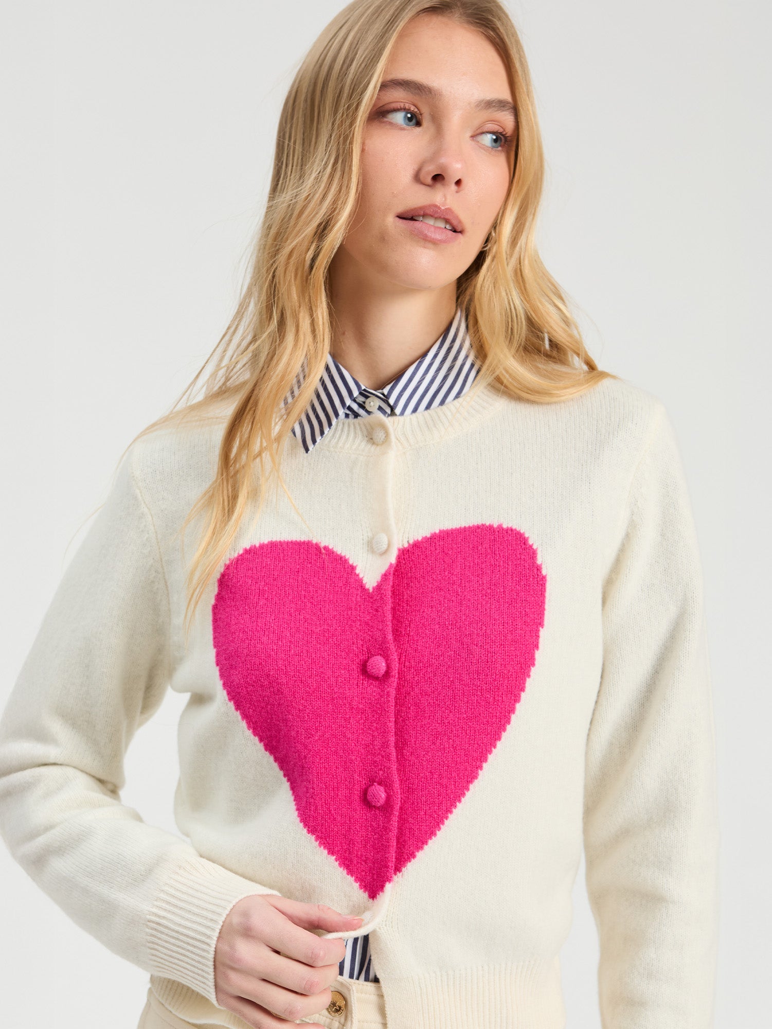 FUCHSIA ECRU HEART INTARSIA CARDIGAN