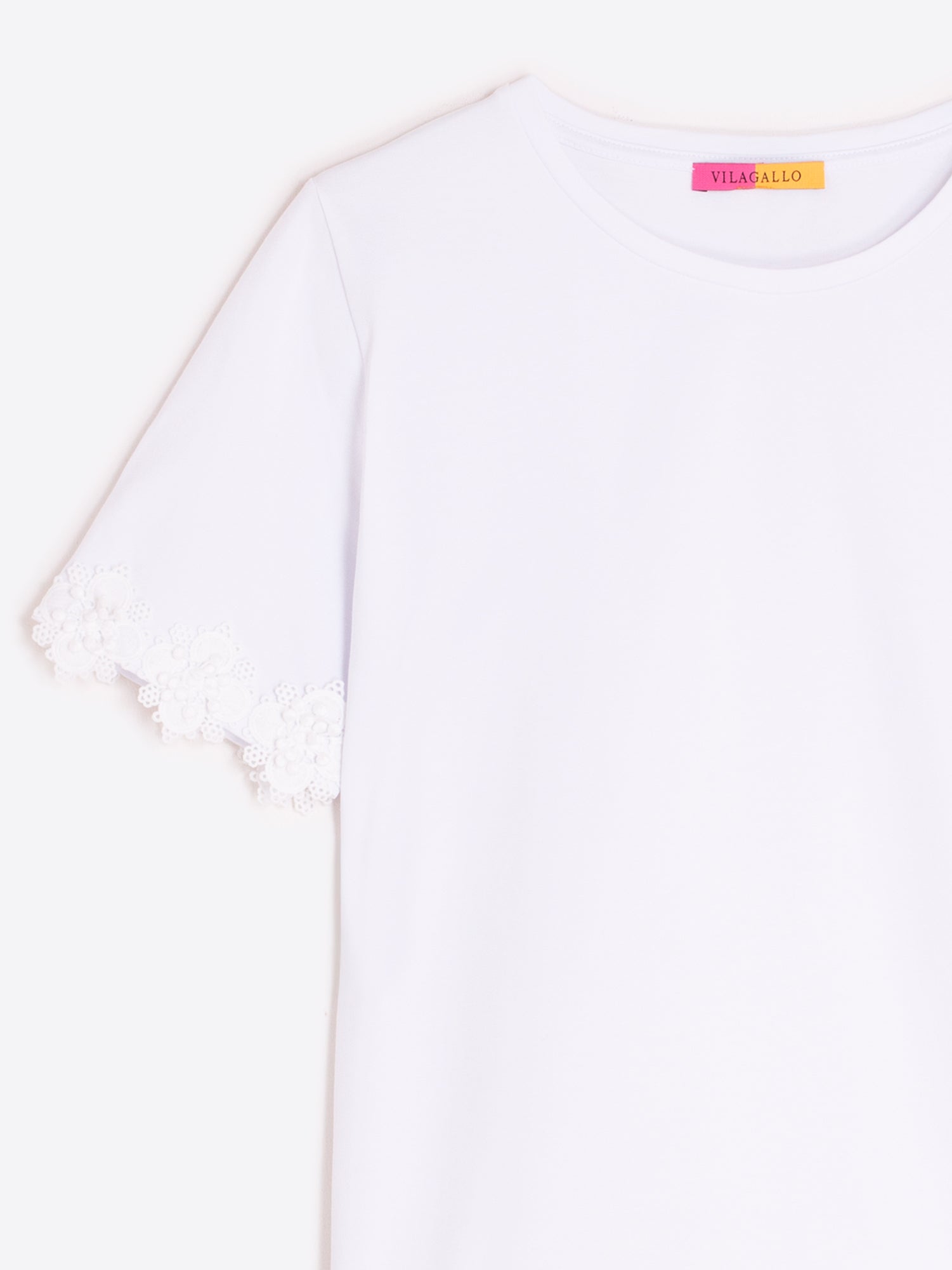 CAMISETA BLANCA MANGA ENCAJE