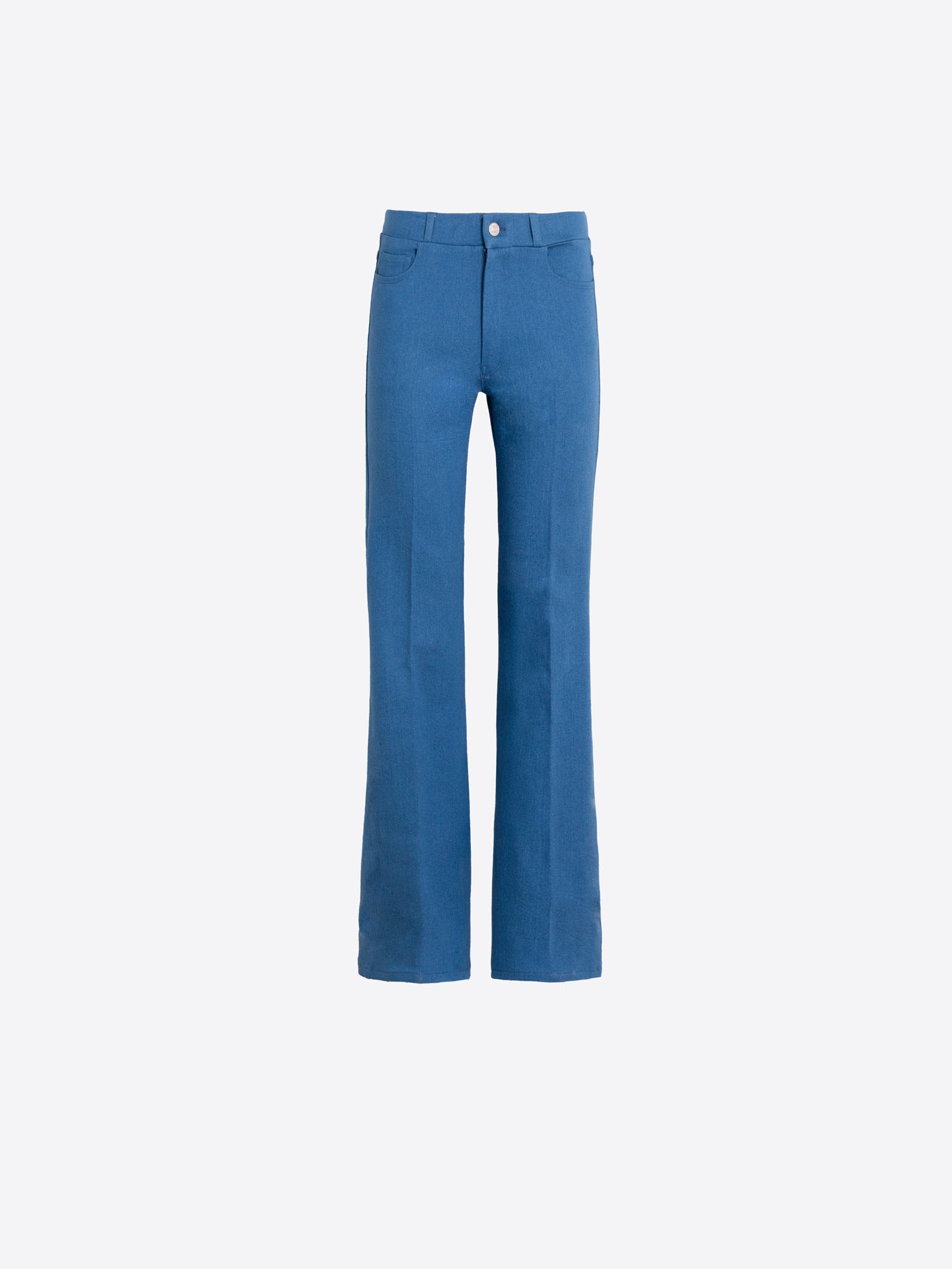 PANTALÓN ACAMPANADO AZUL DE CINCO BOLSILLOS