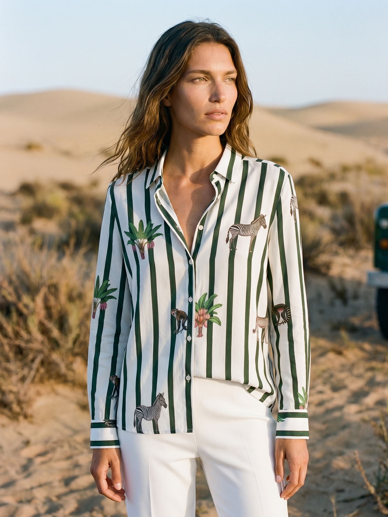 CAMISA RAYAS VERDE ANIMALES SELVA