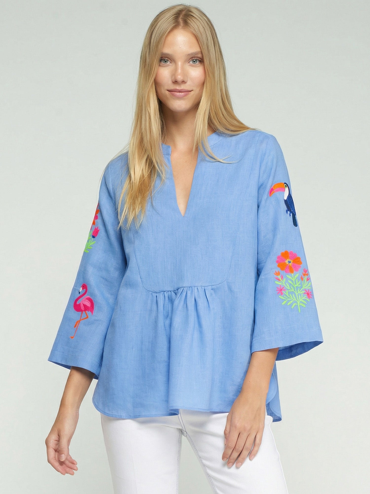 CAMISA AZUL BORDADOS TROPICALES