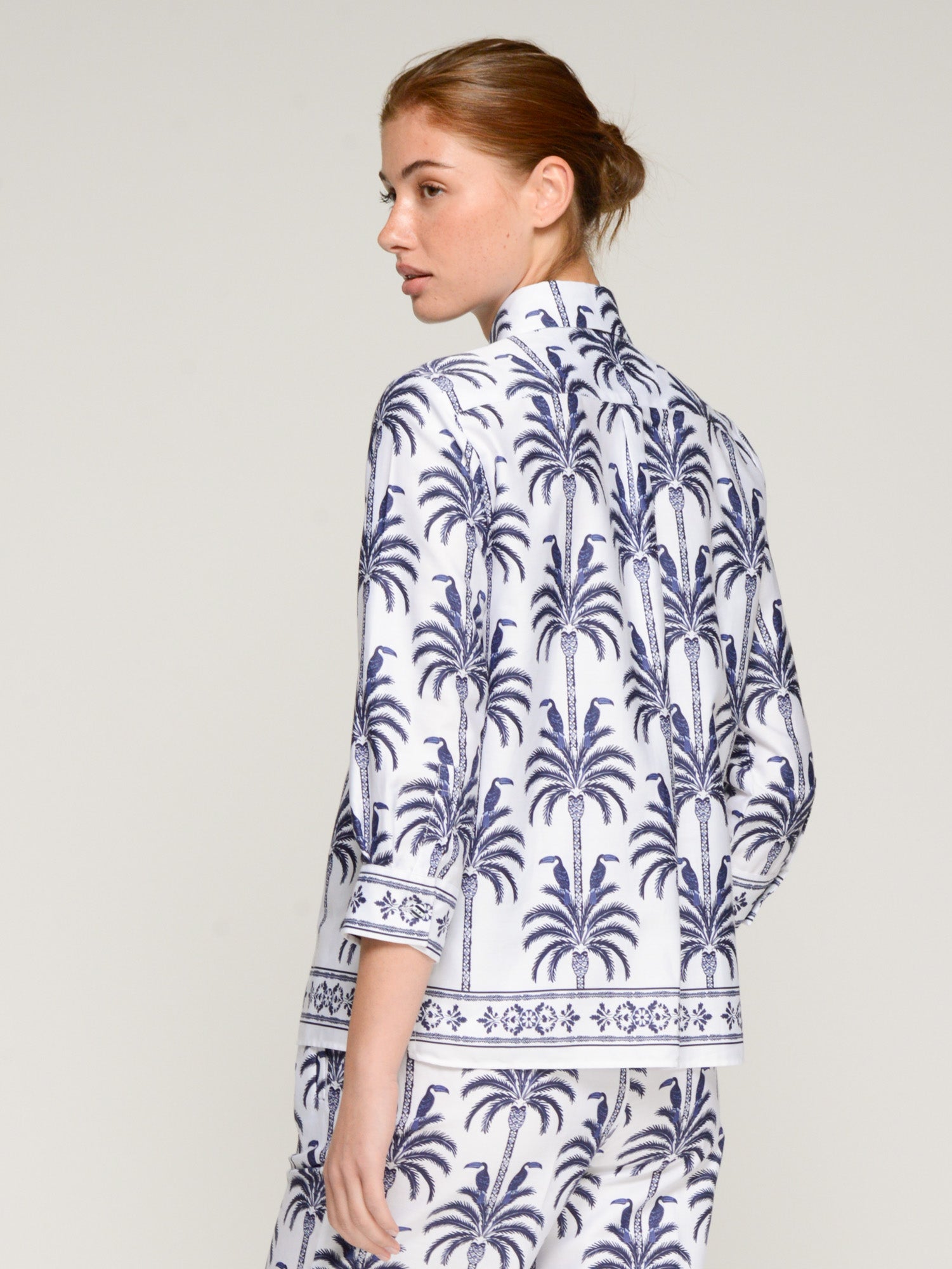 CAMISA ESTAMPADO PALMERAS AZUL