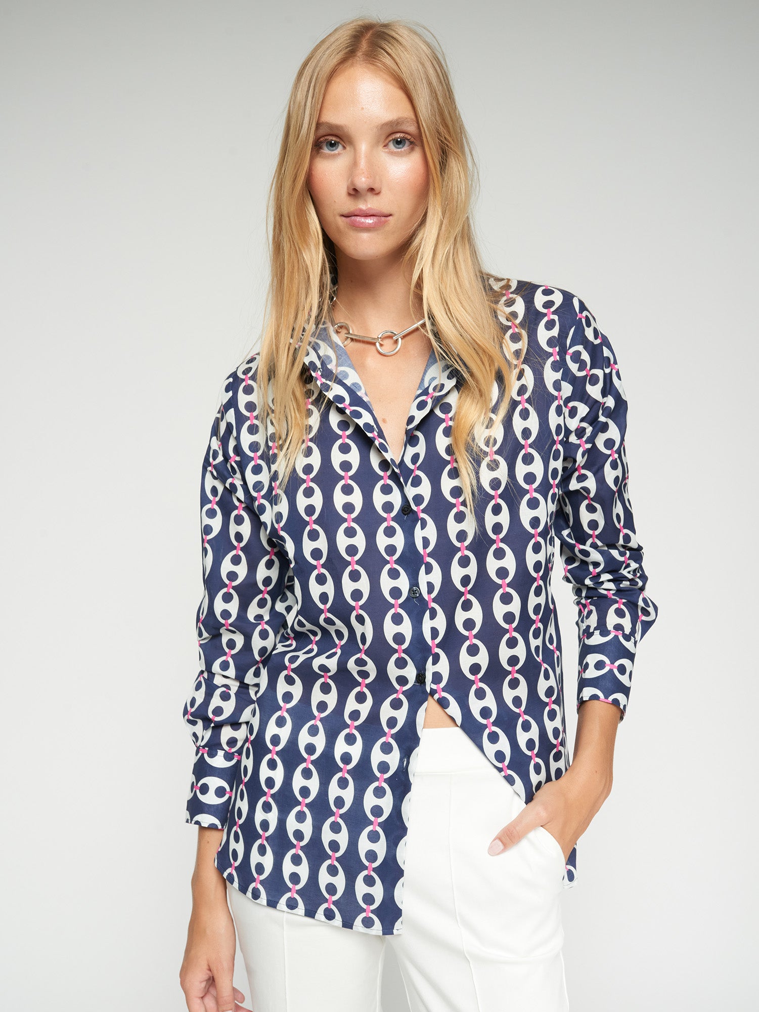 CAMISA ESTAMPADO GEOMÉTRICO AZUL MARINO