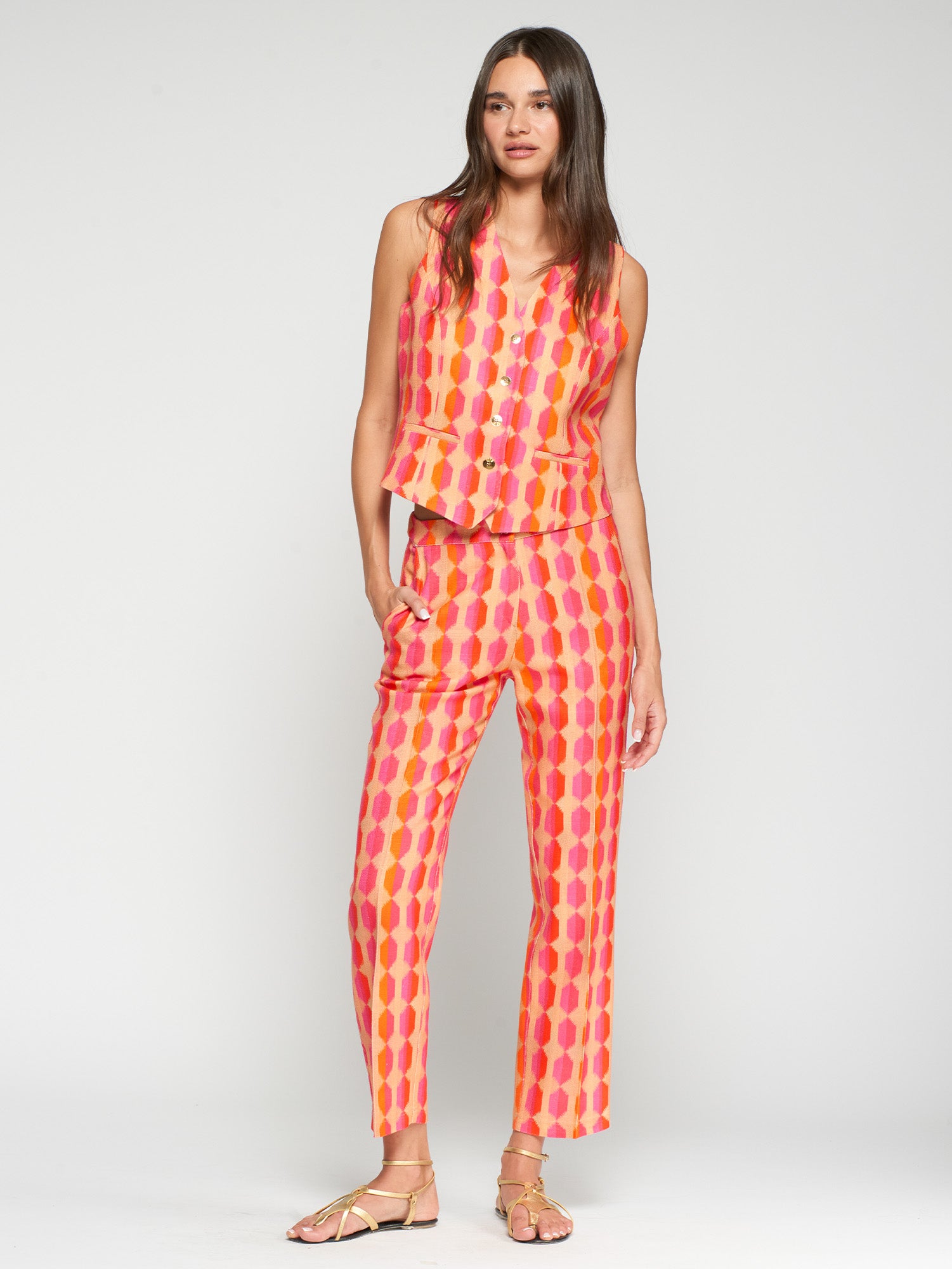 PANTALÓN RECTO ESTAMPADO GEOMÉTRICO ROSA